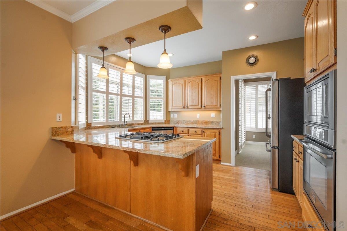 Detail Gallery Image 15 of 55 For 18215  High Mesa Ct, San Diego,  CA 92127 - 4 Beds | 2/1 Baths