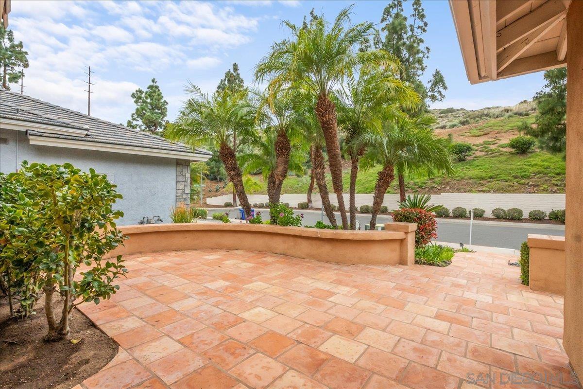 Detail Gallery Image 4 of 55 For 18215  High Mesa Ct, San Diego,  CA 92127 - 4 Beds | 2/1 Baths