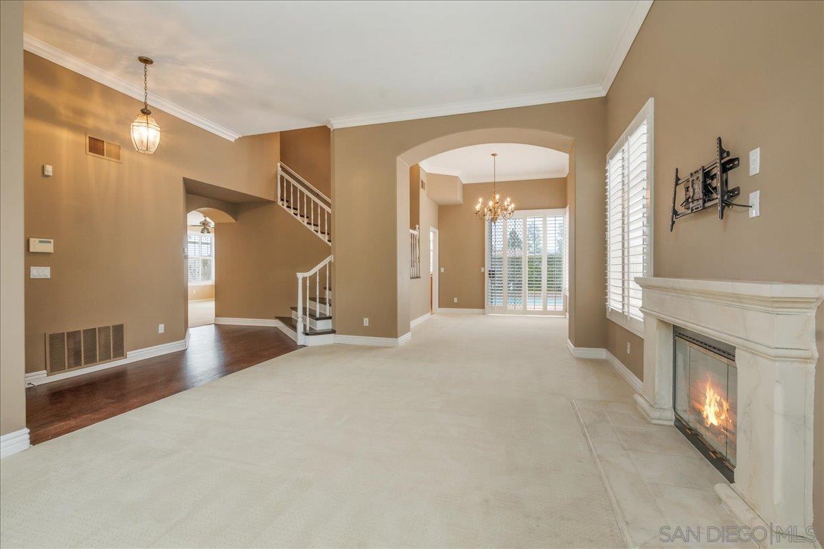 Detail Gallery Image 6 of 55 For 18215  High Mesa Ct, San Diego,  CA 92127 - 4 Beds | 2/1 Baths