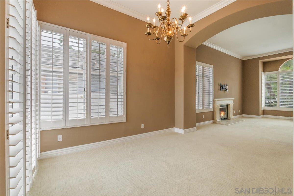 Detail Gallery Image 10 of 55 For 18215  High Mesa Ct, San Diego,  CA 92127 - 4 Beds | 2/1 Baths