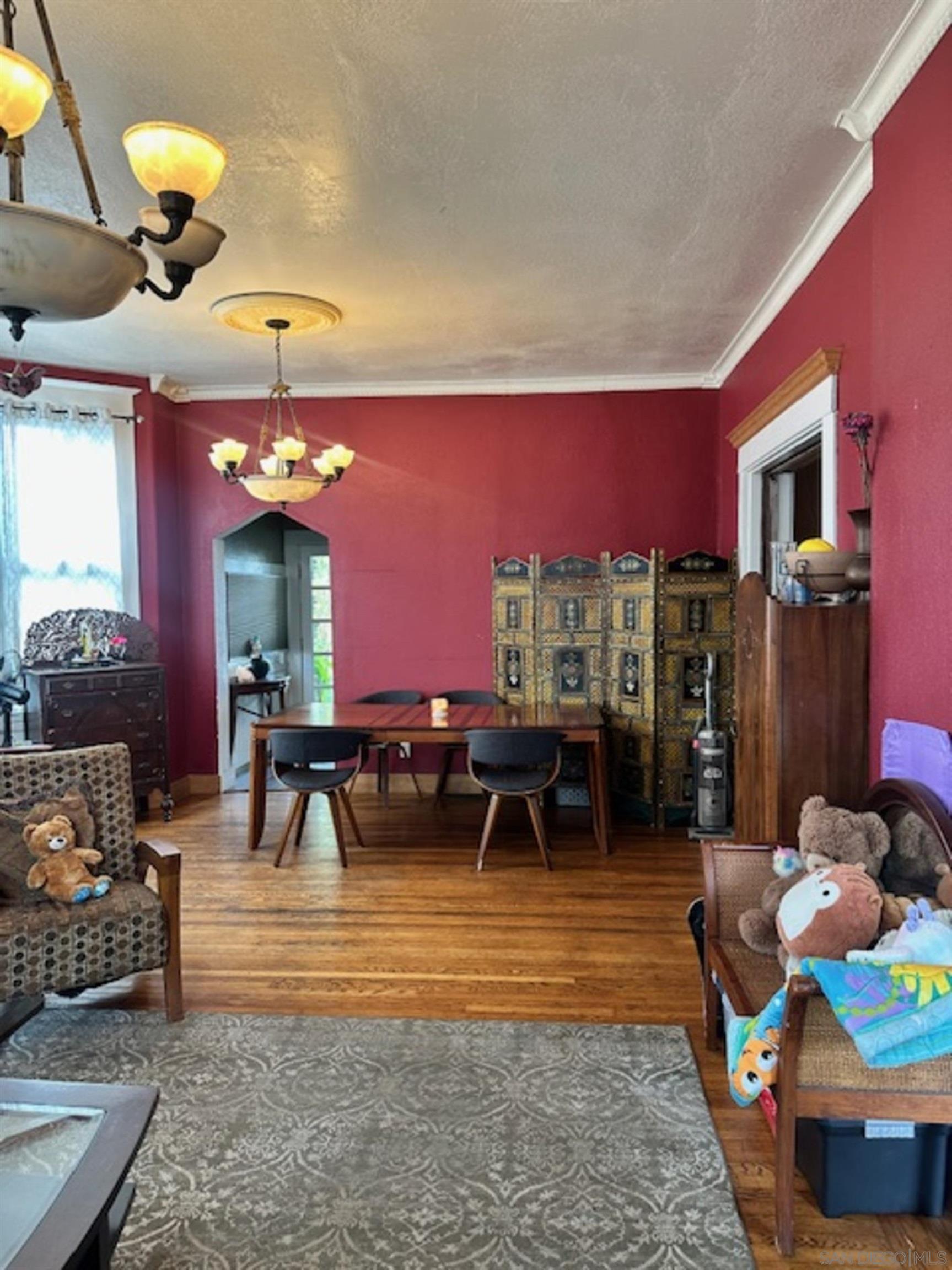 Detail Gallery Image 12 of 19 For 2068  Front St, San Diego,  CA 92101 - 5 Beds | 4 Baths