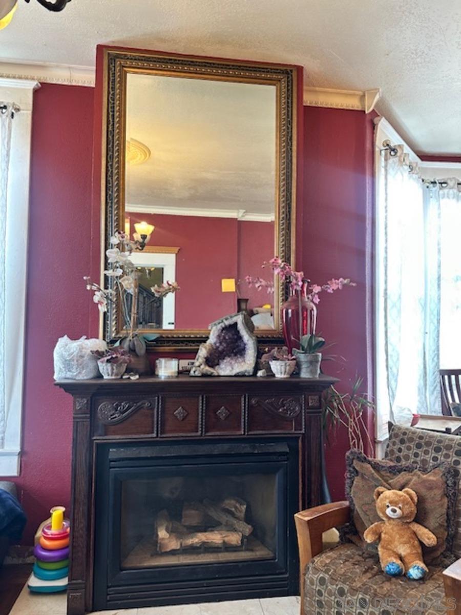 Detail Gallery Image 14 of 19 For 2068  Front St, San Diego,  CA 92101 - 5 Beds | 4 Baths