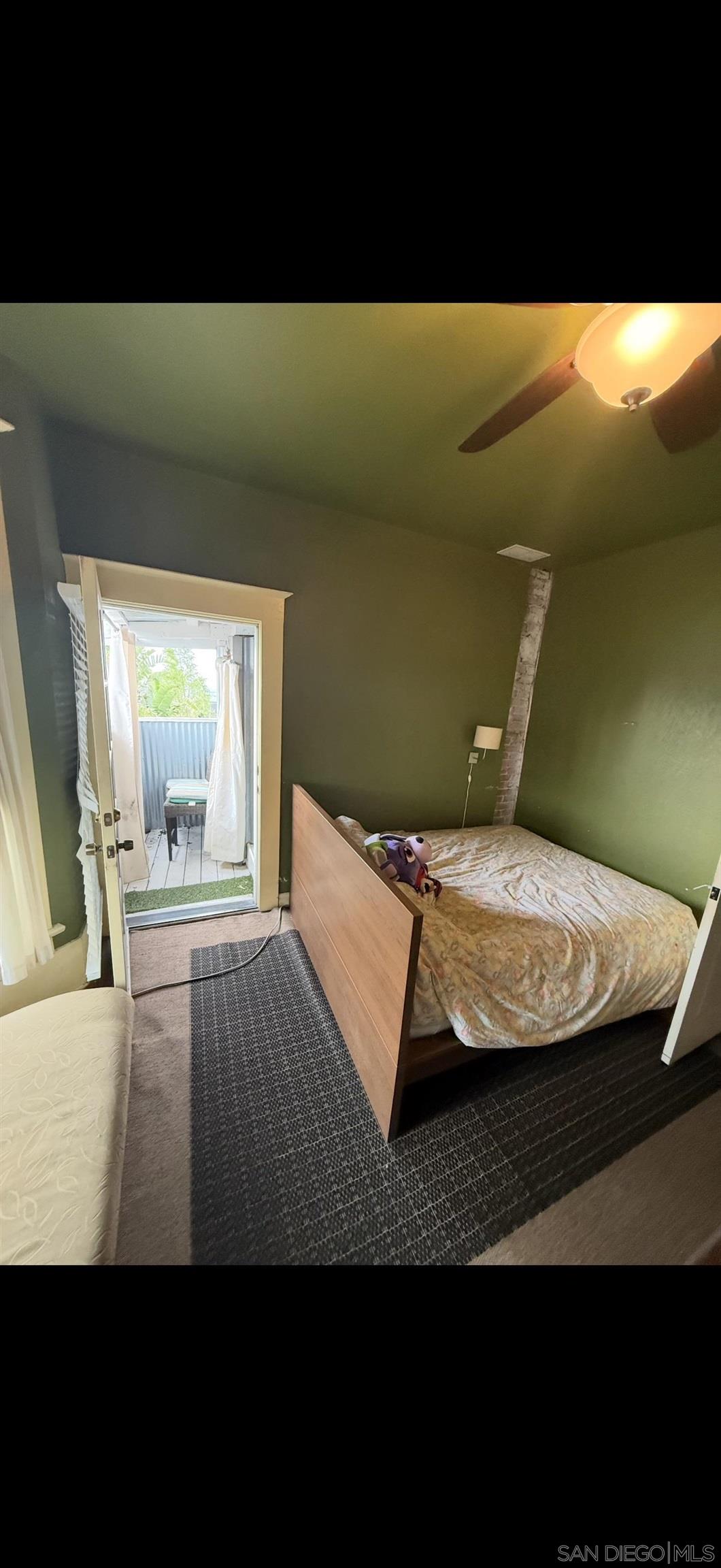 Detail Gallery Image 18 of 19 For 2068  Front St, San Diego,  CA 92101 - 5 Beds | 4 Baths