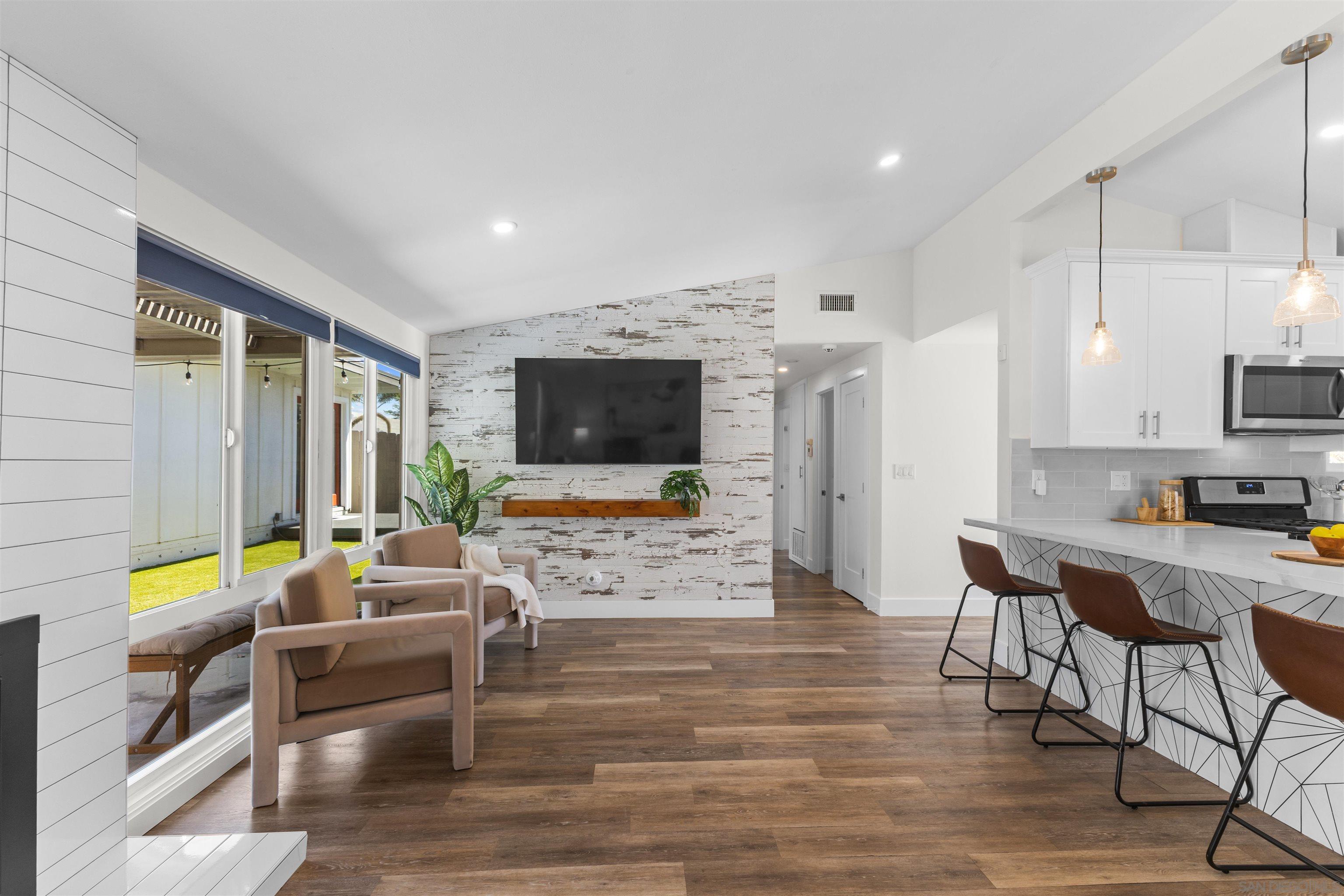 Detail Gallery Image 11 of 41 For 3451  Lockwood Dr, San Diego,  CA 92123 - 3 Beds | 2 Baths