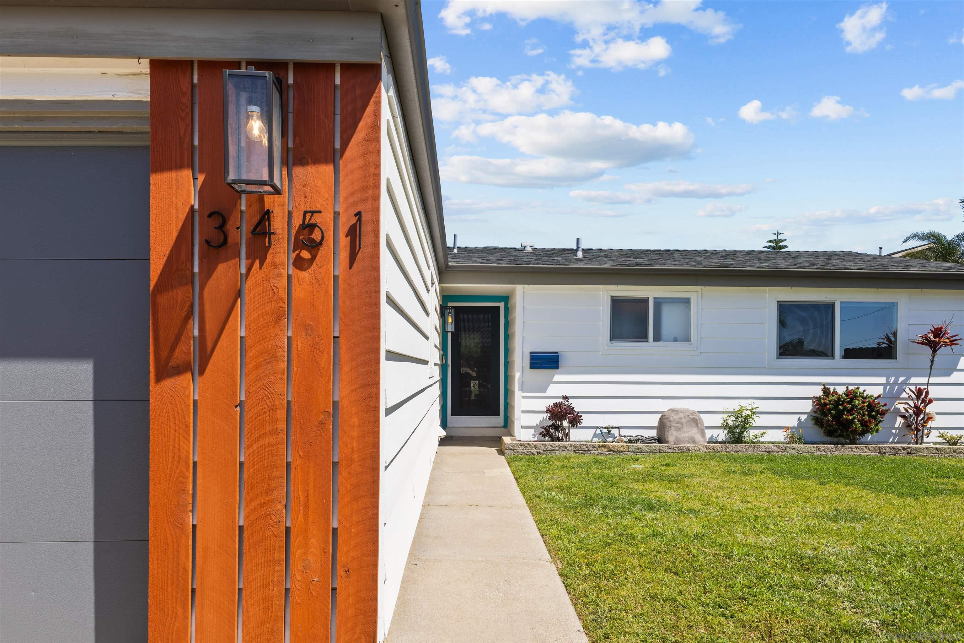 Detail Gallery Image 5 of 41 For 3451  Lockwood Dr, San Diego,  CA 92123 - 3 Beds | 2 Baths