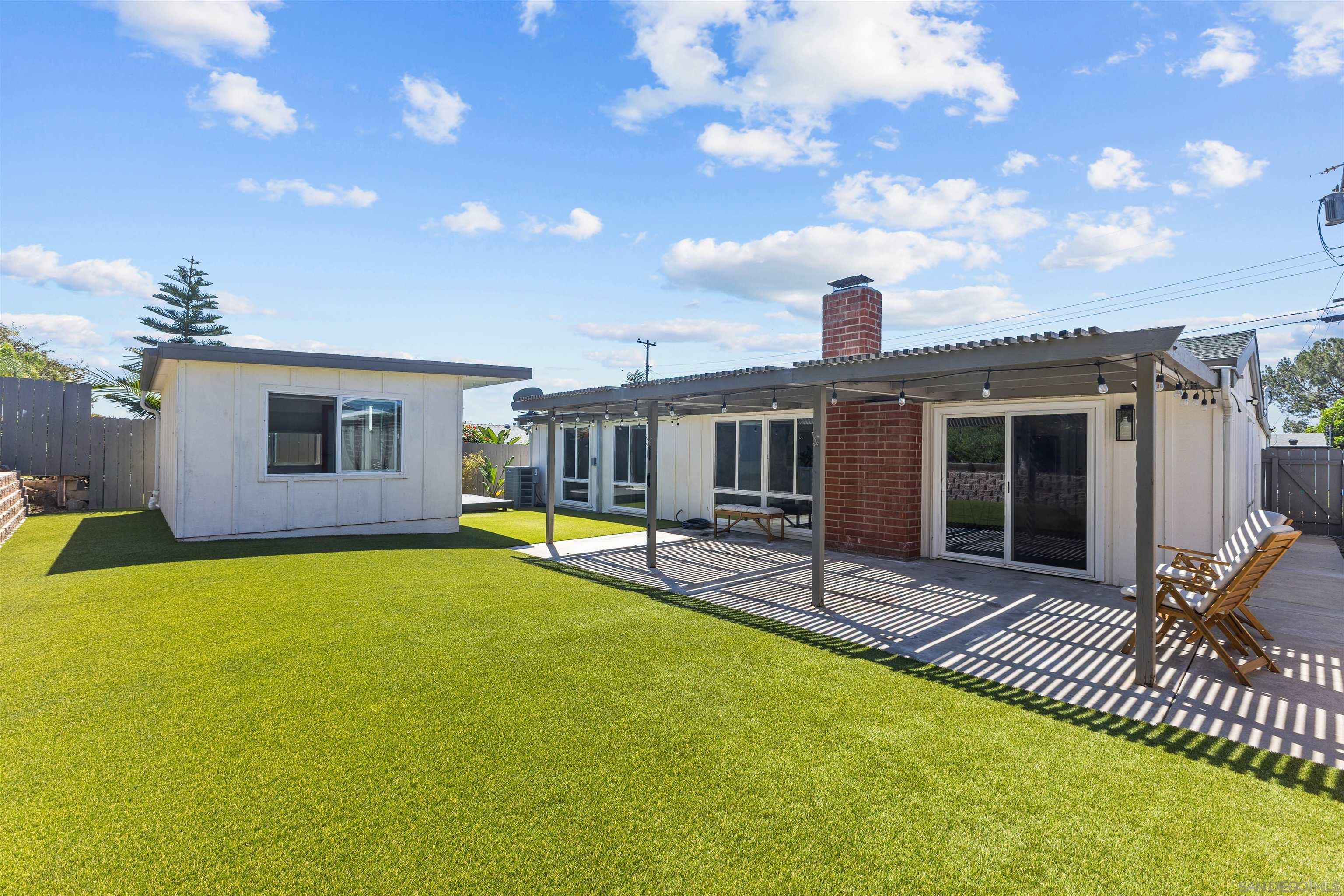 Detail Gallery Image 6 of 41 For 3451  Lockwood Dr, San Diego,  CA 92123 - 3 Beds | 2 Baths