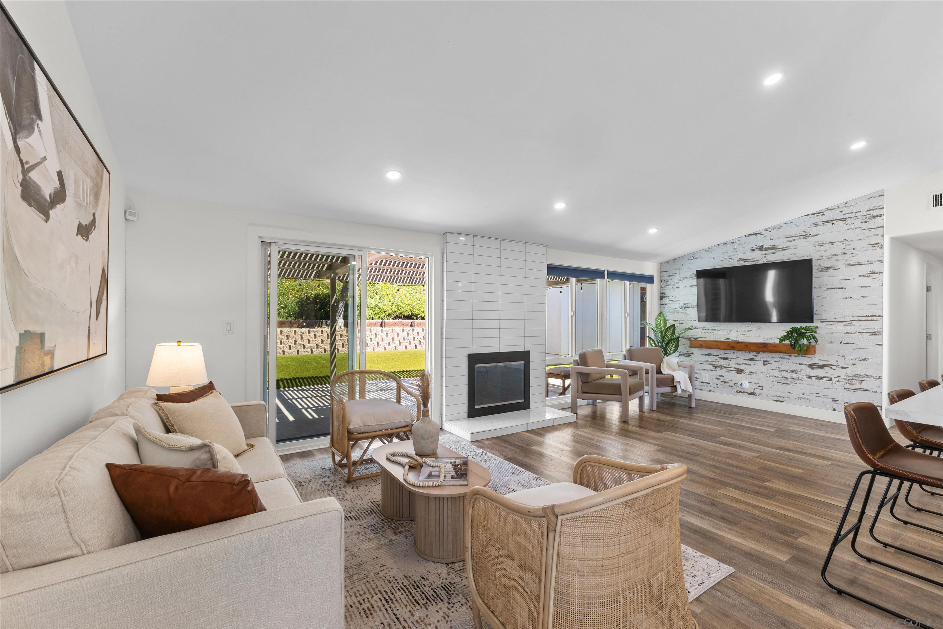 Detail Gallery Image 9 of 41 For 3451  Lockwood Dr, San Diego,  CA 92123 - 3 Beds | 2 Baths