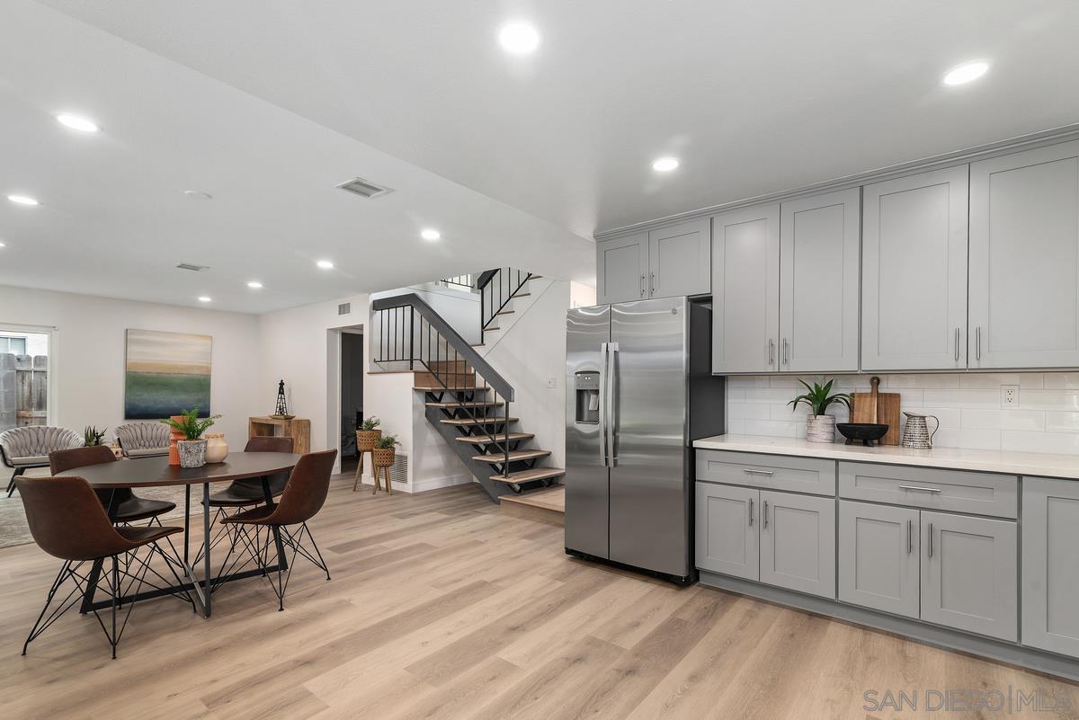 Detail Gallery Image 16 of 32 For 8468  Calle Morelos, San Diego,  CA 92126 - 4 Beds | 2/1 Baths