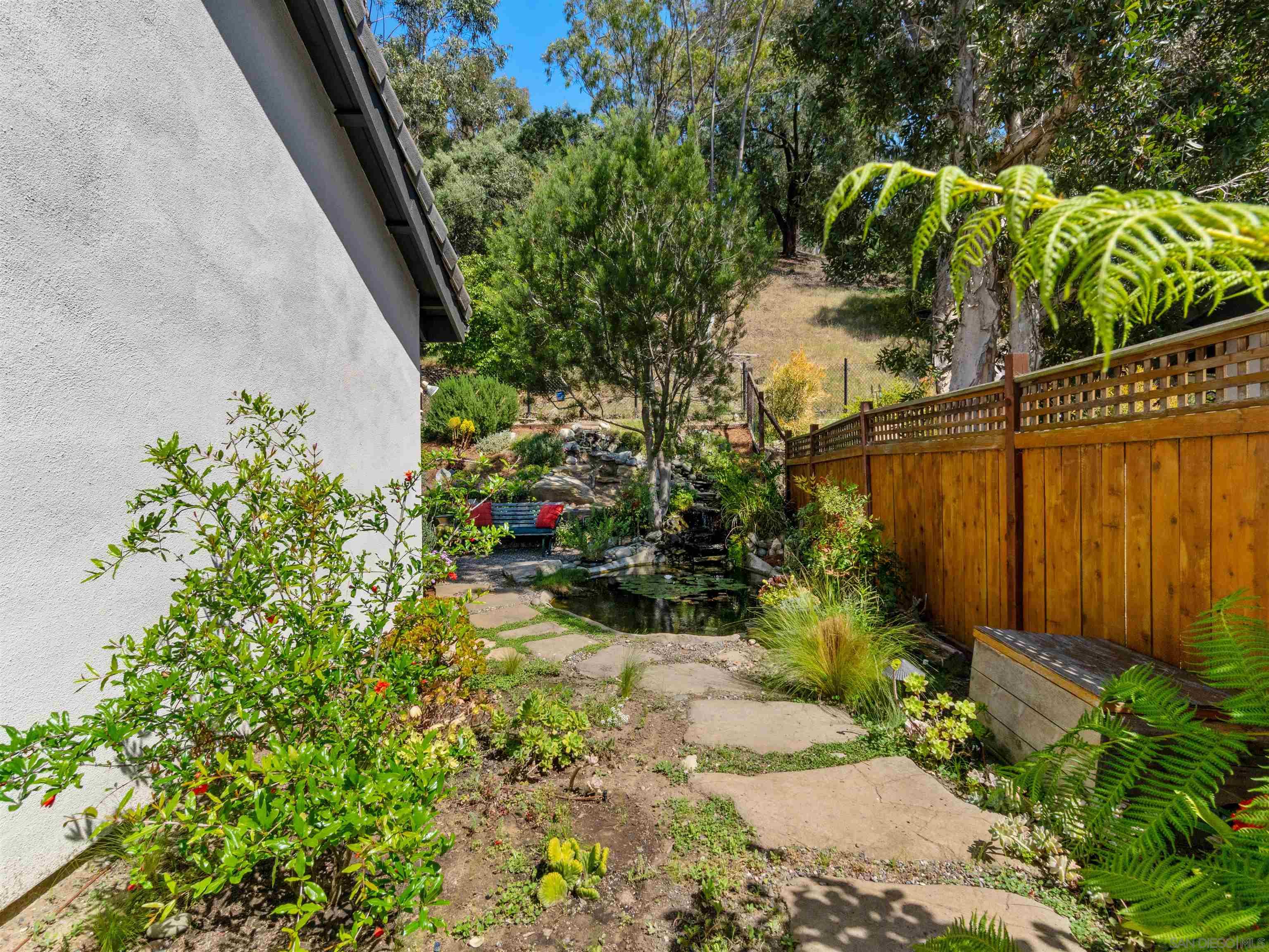 Detail Gallery Image 34 of 47 For 6358  Caminito Del Cervato, San Diego,  CA 92111 - 2 Beds | 2/1 Baths