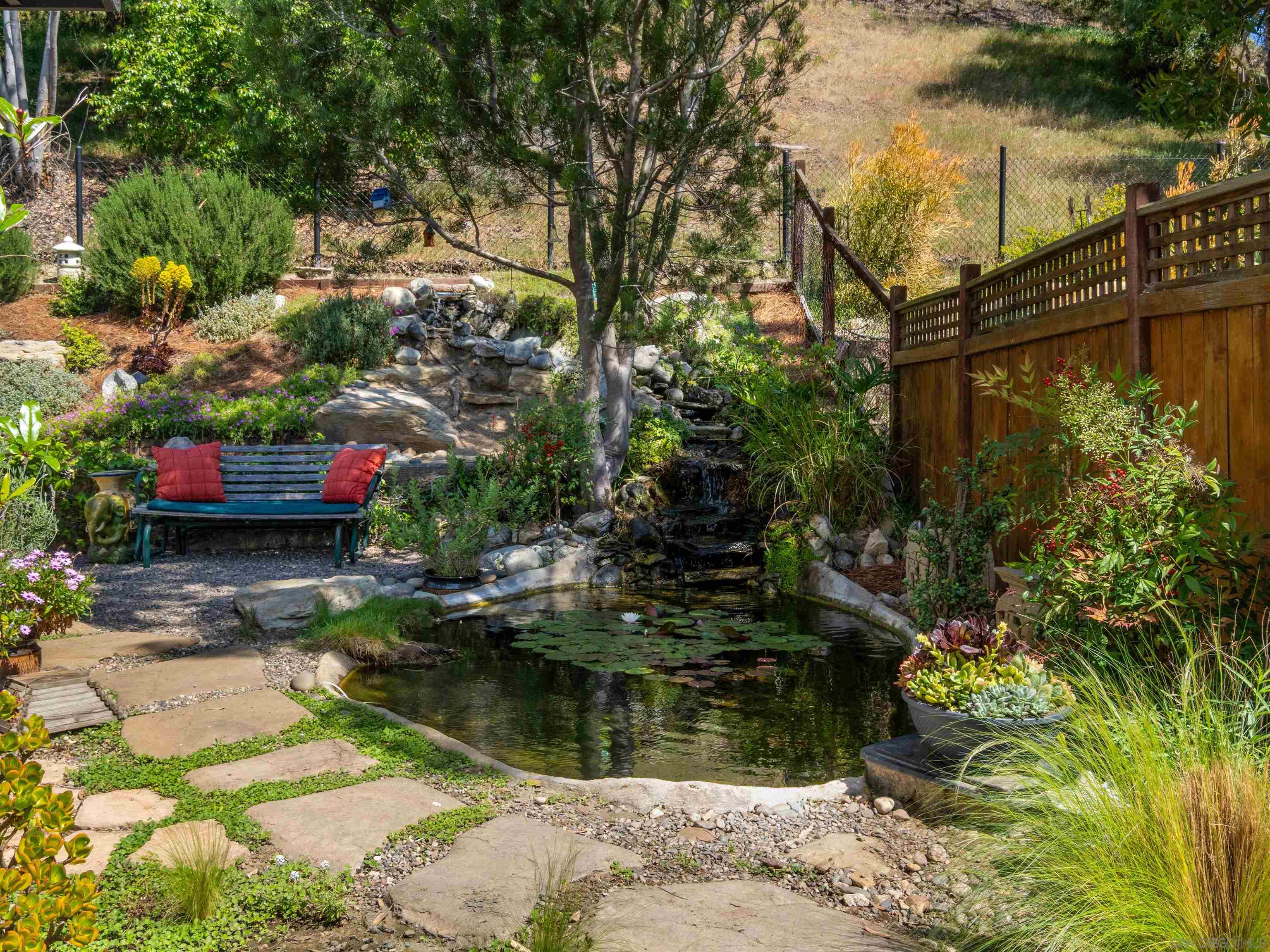 Detail Gallery Image 35 of 47 For 6358  Caminito Del Cervato, San Diego,  CA 92111 - 2 Beds | 2/1 Baths