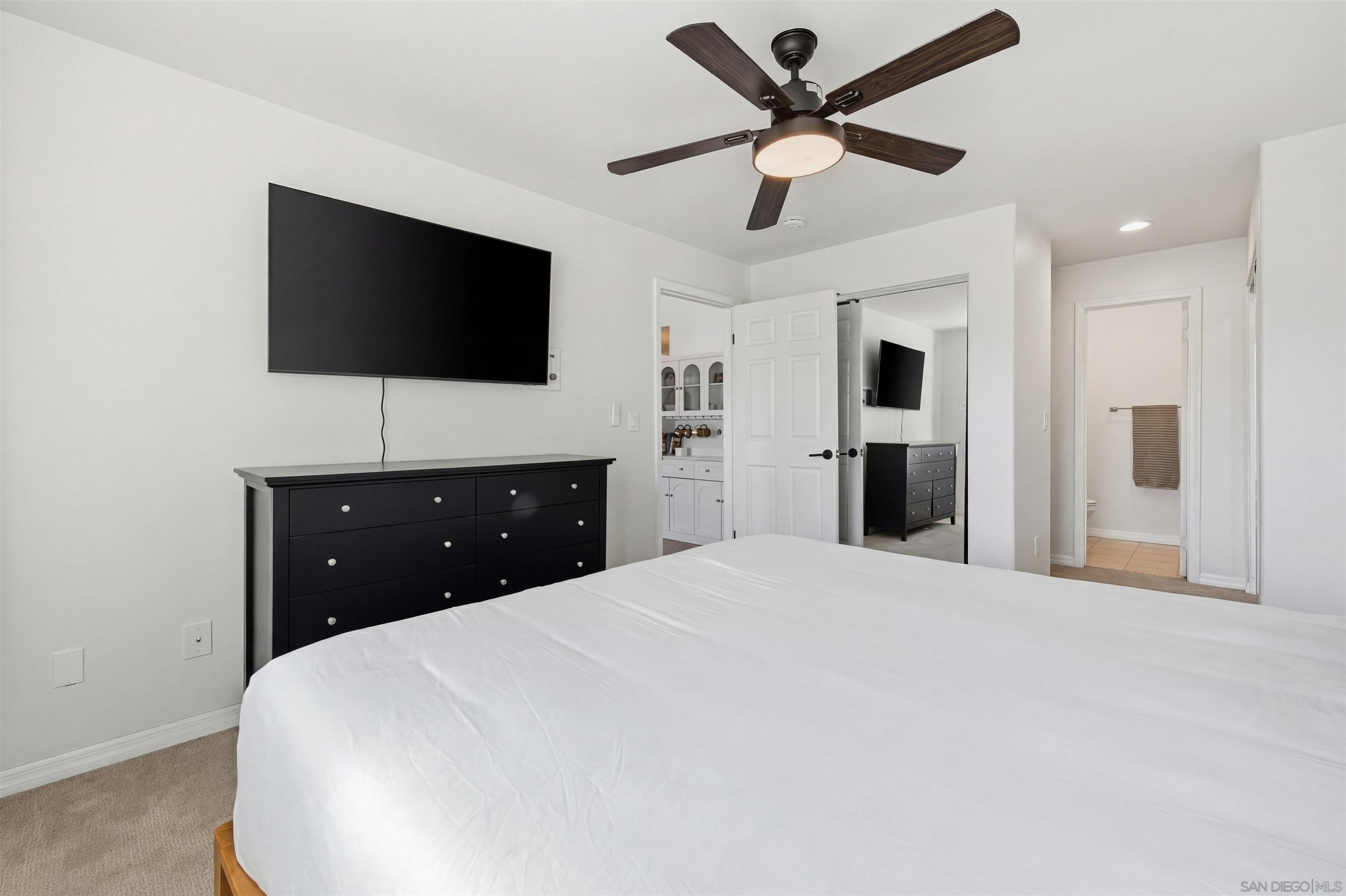 Detail Gallery Image 15 of 35 For 5055  Collwood  #320,  San Diego,  CA 92115 - 2 Beds | 2 Baths