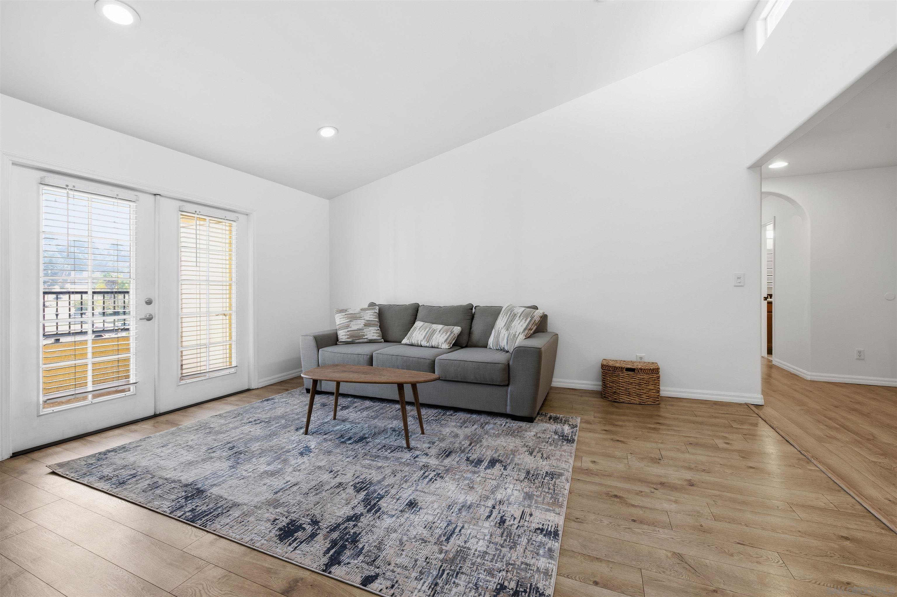 Detail Gallery Image 8 of 35 For 5055  Collwood  #320,  San Diego,  CA 92115 - 2 Beds | 2 Baths