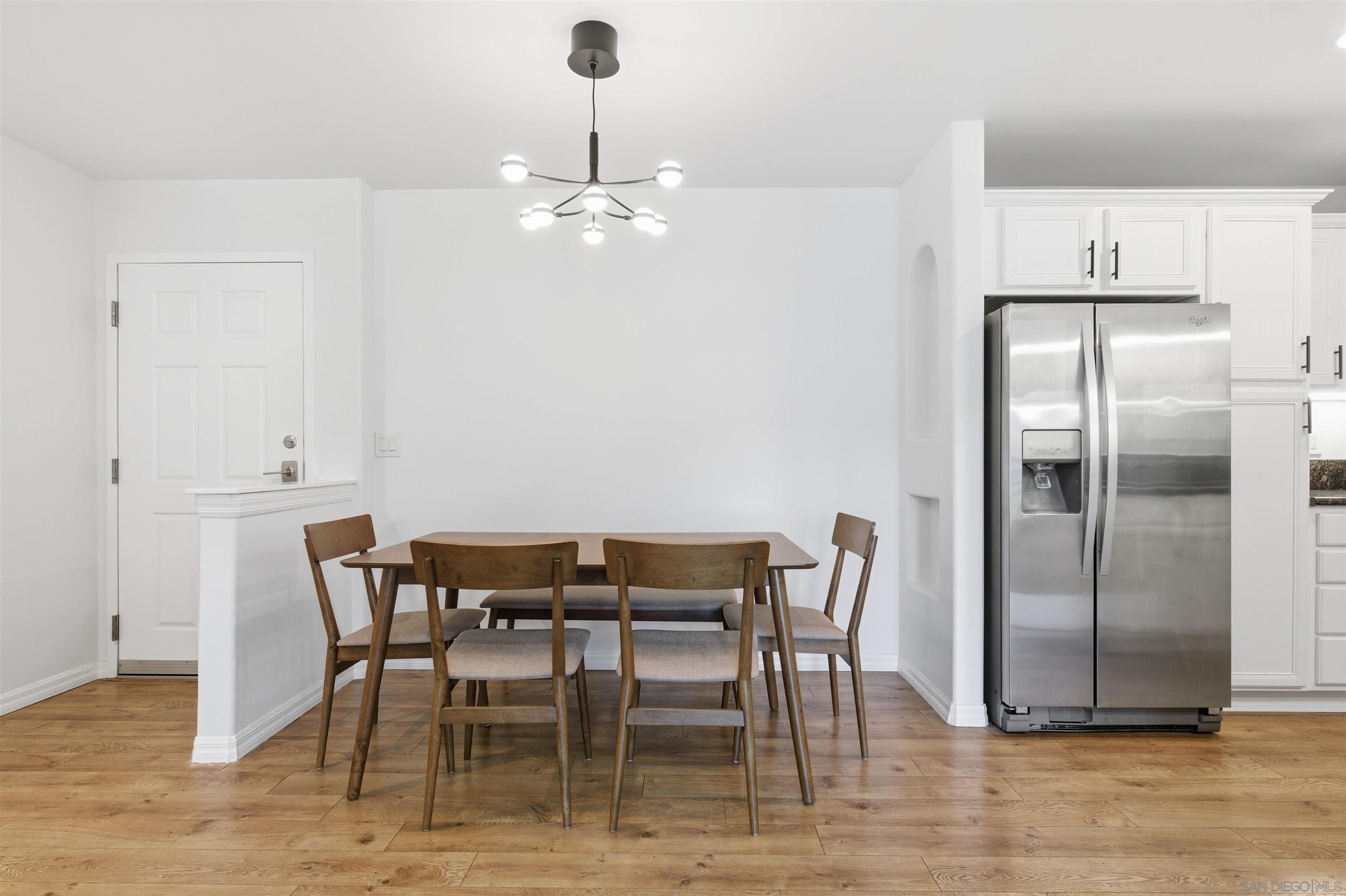 Detail Gallery Image 9 of 35 For 5055  Collwood  #320,  San Diego,  CA 92115 - 2 Beds | 2 Baths