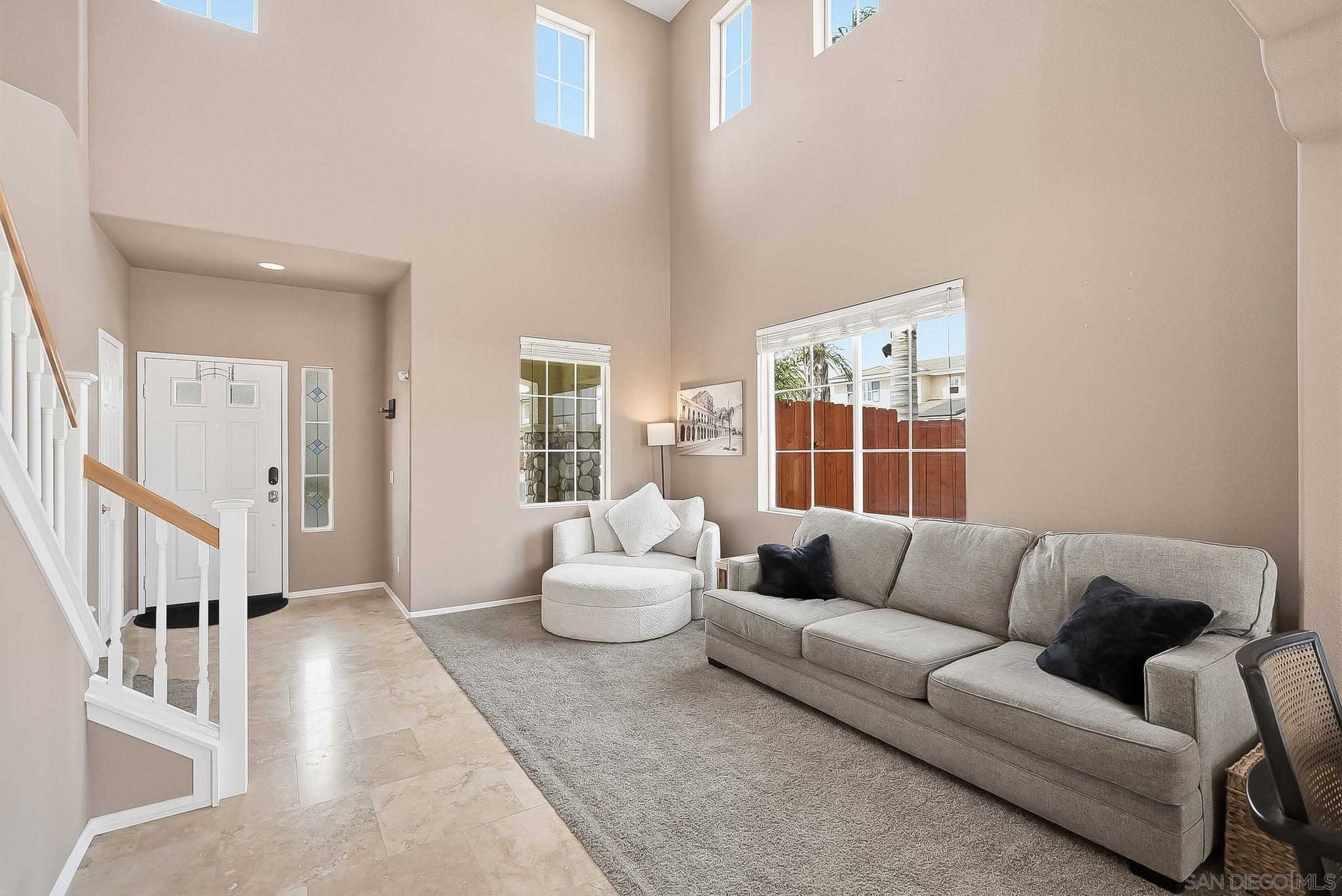 Detail Gallery Image 2 of 37 For 44672  Brookvail, Temecula,  CA 92592 - 3 Beds | 2/1 Baths