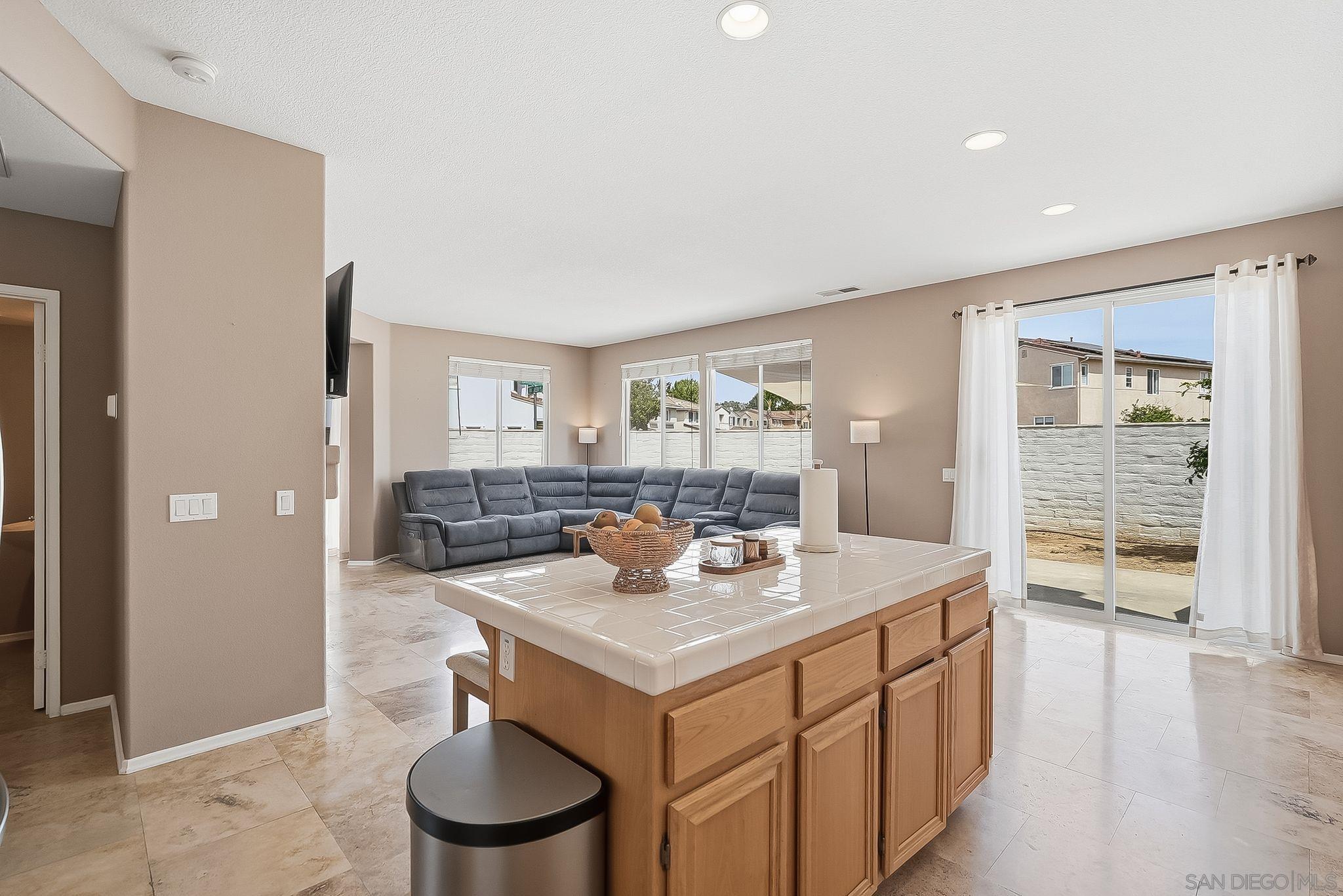 Detail Gallery Image 9 of 37 For 44672  Brookvail, Temecula,  CA 92592 - 3 Beds | 2/1 Baths