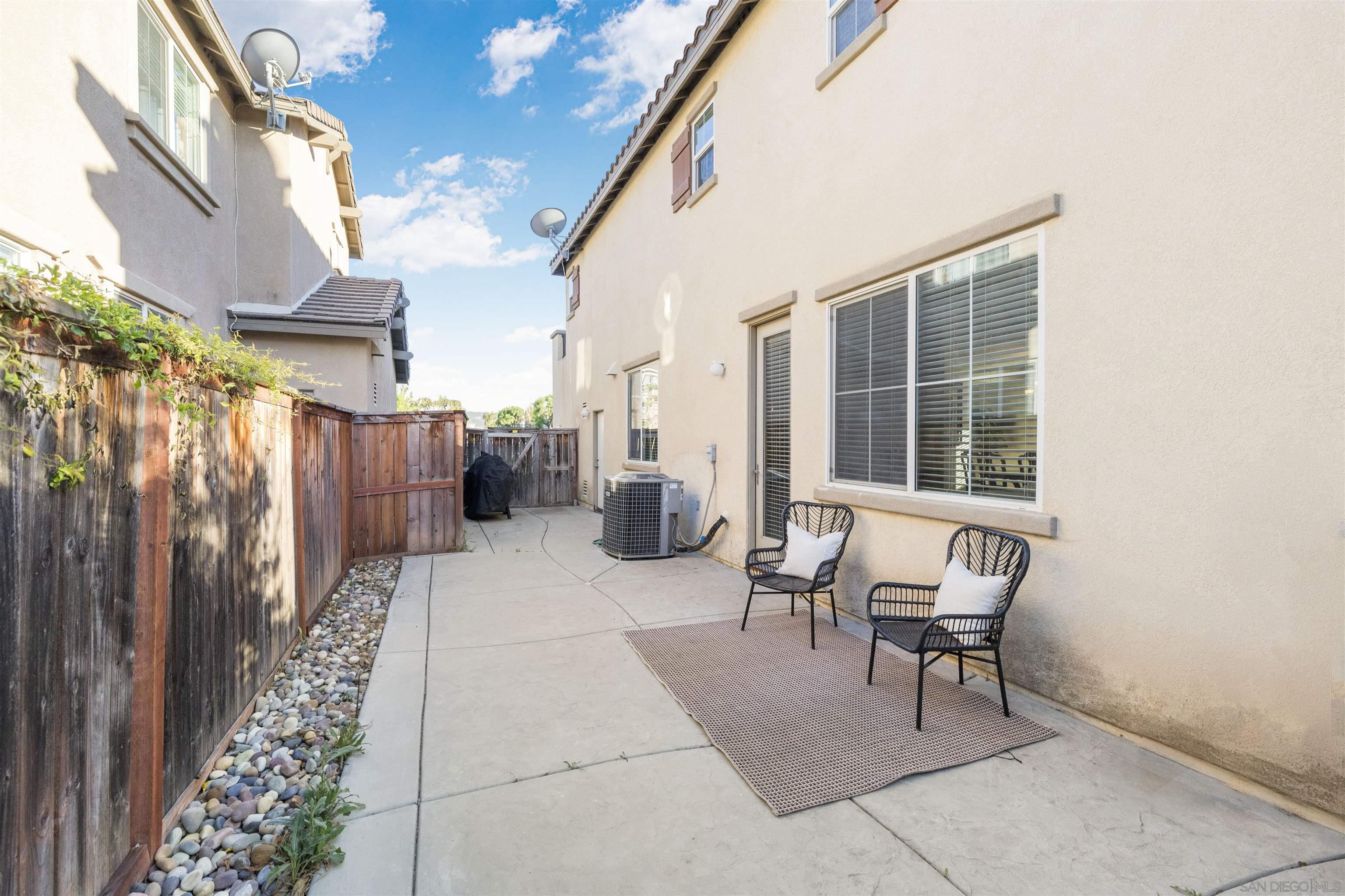 Detail Gallery Image 13 of 28 For 45733  Sierra Court, Temecula,  CA 92592 - 3 Beds | 2/1 Baths