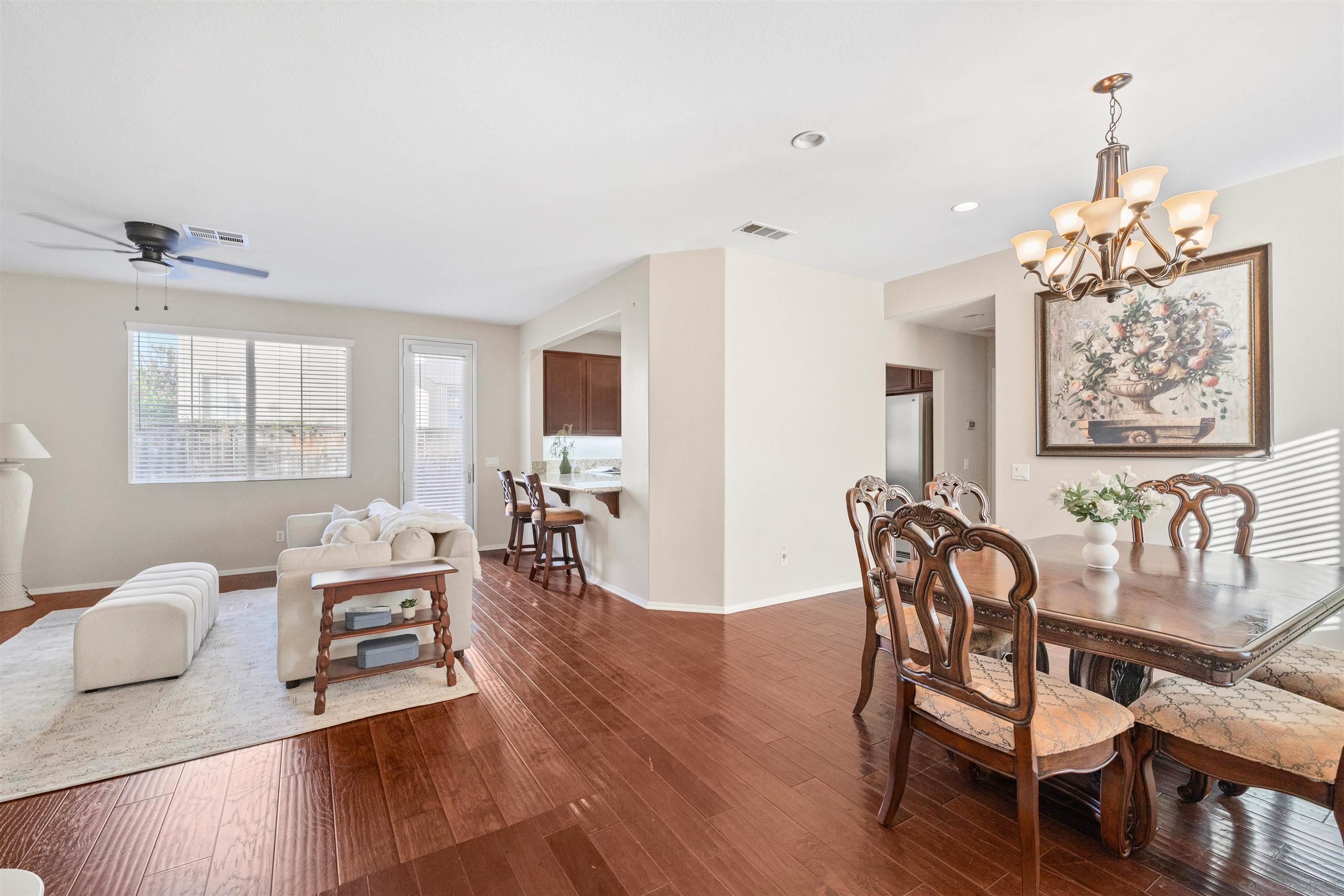 Detail Gallery Image 8 of 28 For 45733  Sierra Court, Temecula,  CA 92592 - 3 Beds | 2/1 Baths