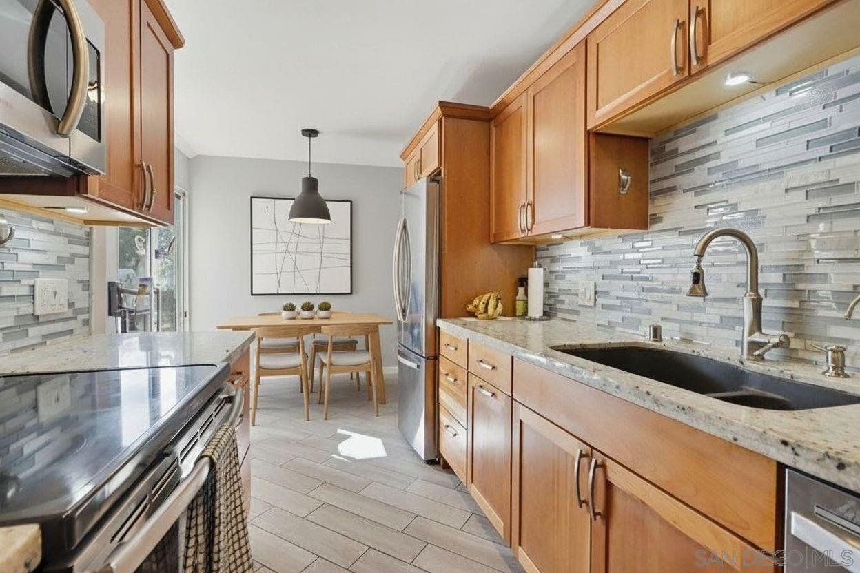 Detail Gallery Image 5 of 21 For 6416  Friars Road  #111,  San Diego,  CA 92108 - 1 Beds | 1 Baths