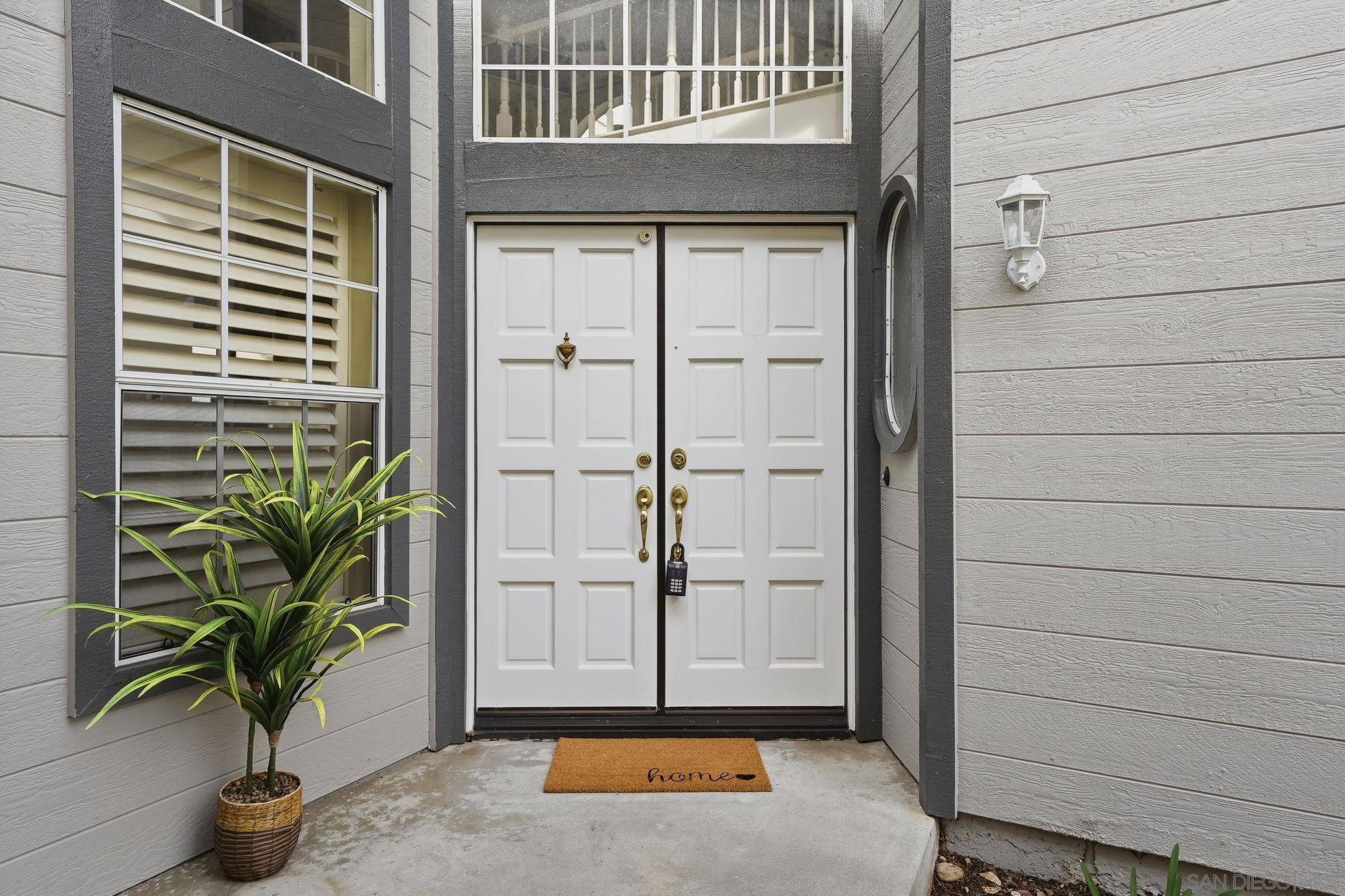 Detail Gallery Image 4 of 51 For 5309  Camino Playa Malaga, San Diego,  CA 92124 - 3 Beds | 2/1 Baths