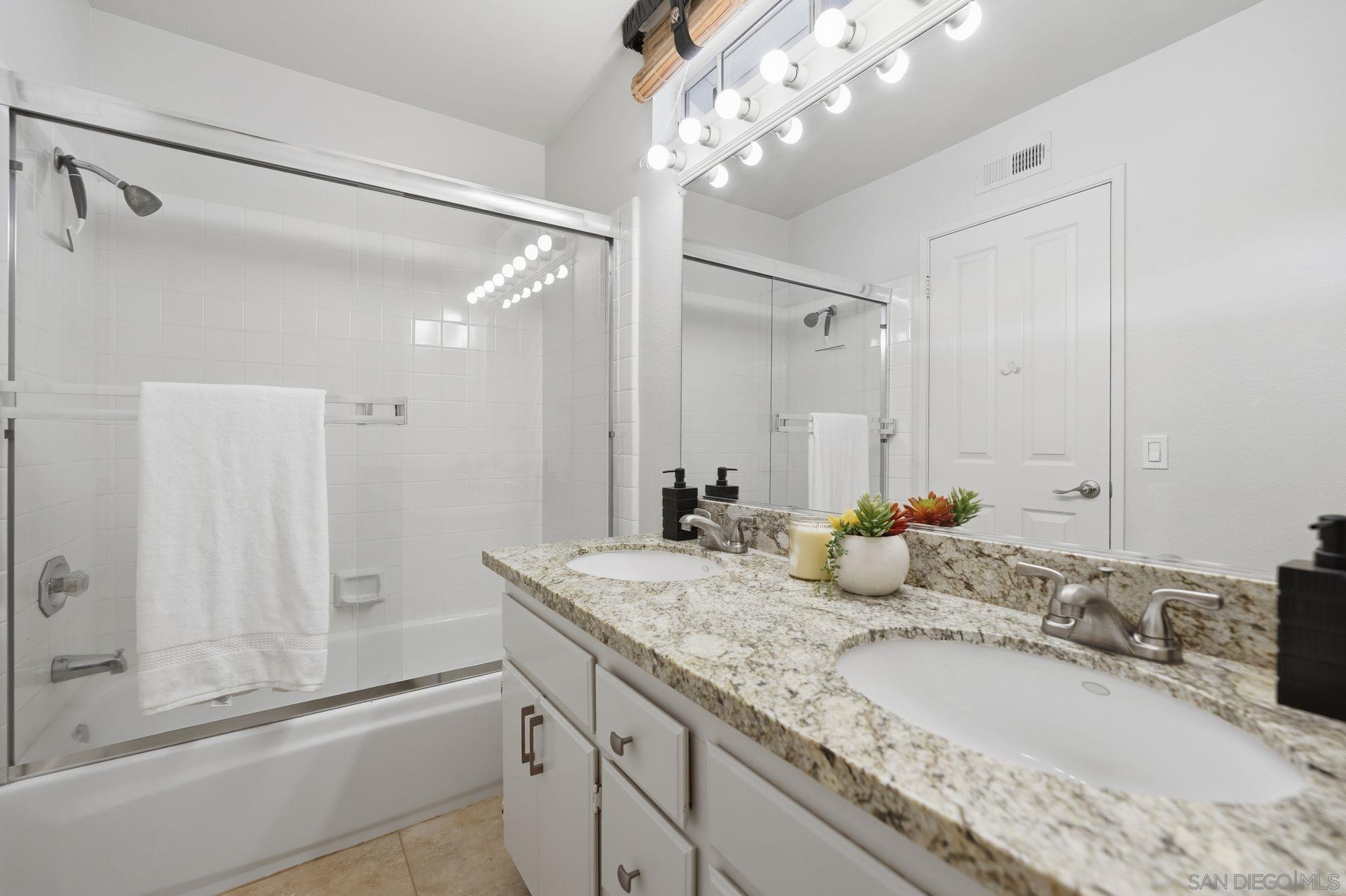 Detail Gallery Image 37 of 51 For 5309  Camino Playa Malaga, San Diego,  CA 92124 - 3 Beds | 2/1 Baths