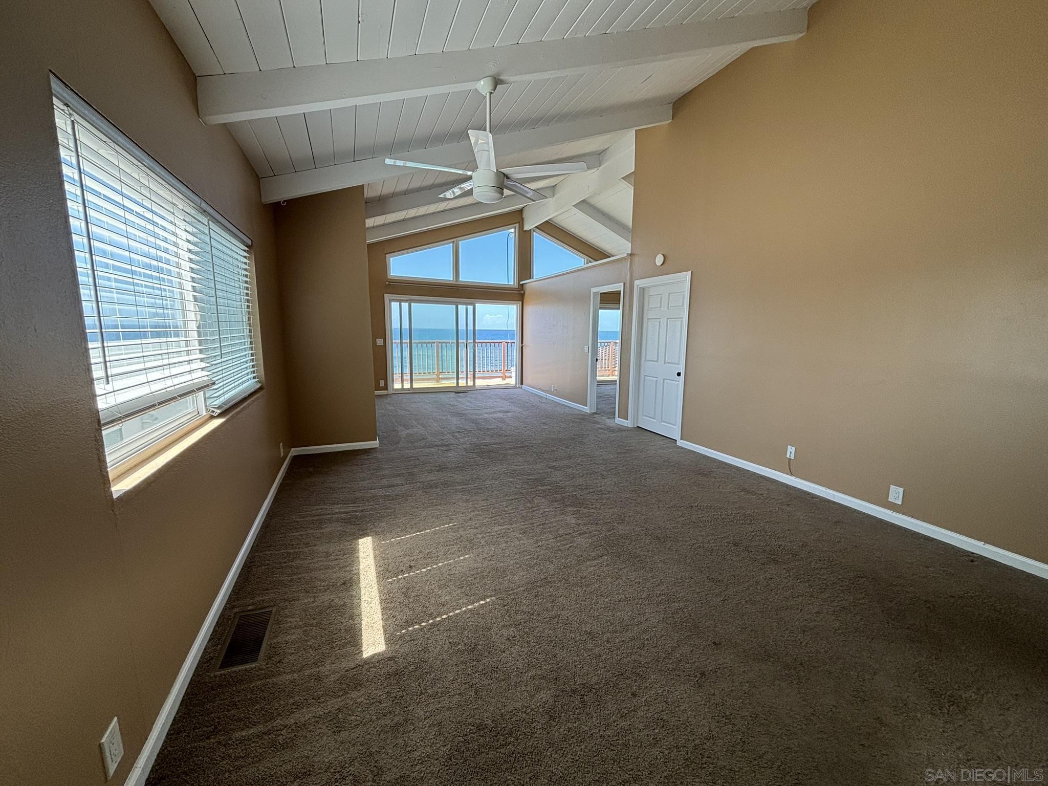 Detail Gallery Image 12 of 17 For 514 S the Strand  D, Oceanside,  CA 92054 - 2 Beds | 1 Baths
