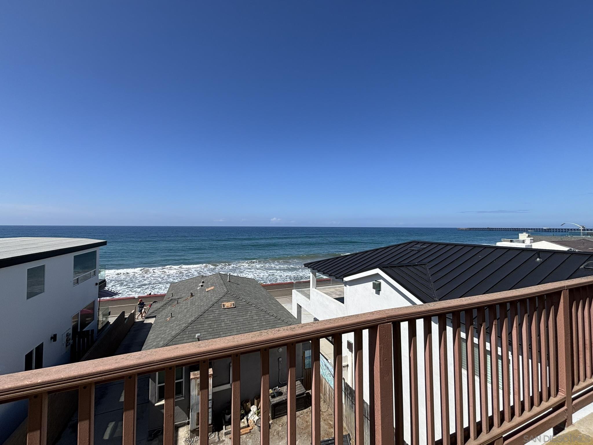 Detail Gallery Image 3 of 17 For 514 S the Strand  D, Oceanside,  CA 92054 - 2 Beds | 1 Baths