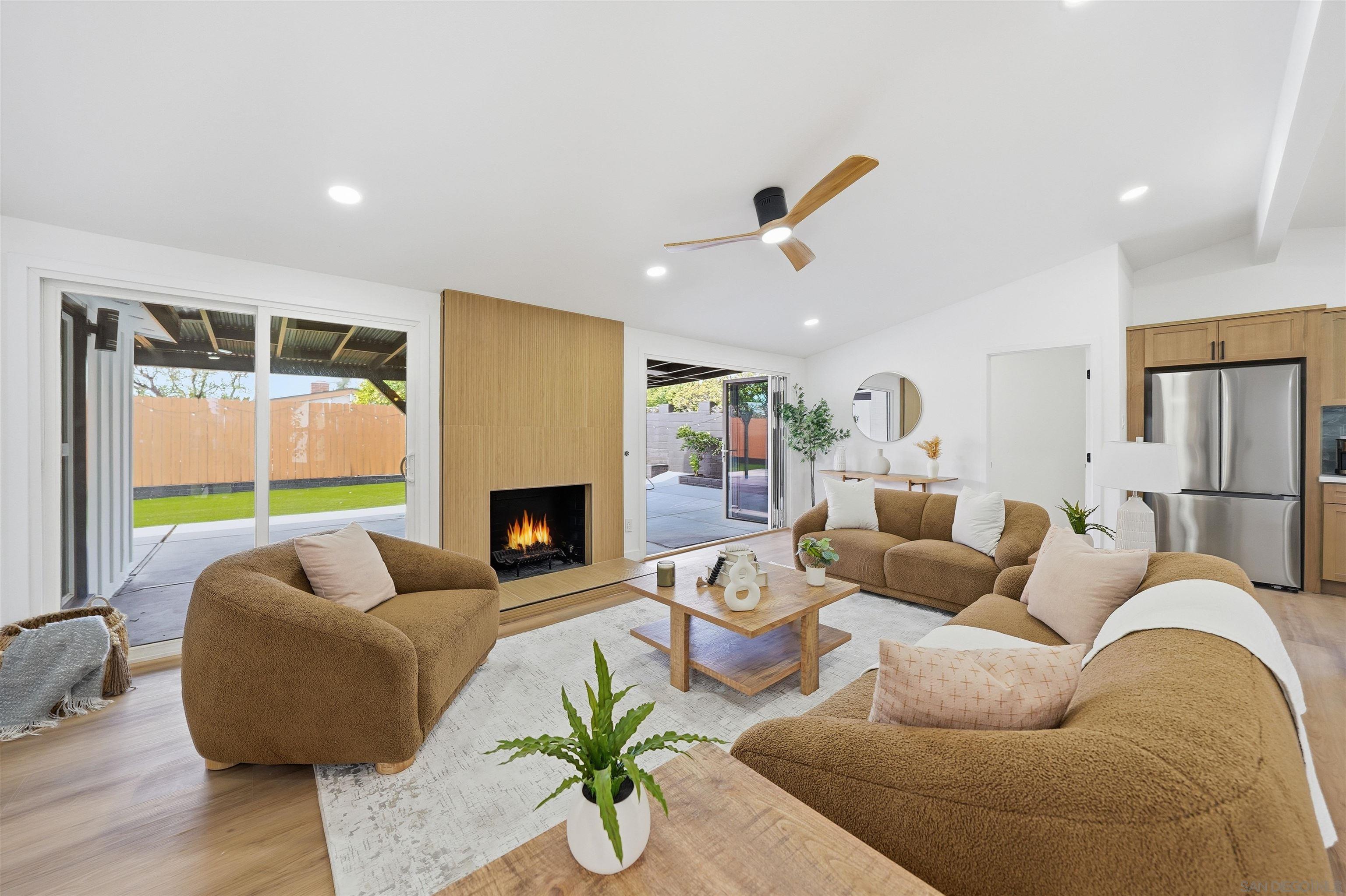 Detail Gallery Image 2 of 40 For 2828  Mission Village, San Diego,  CA 92123 - 4 Beds | 2 Baths