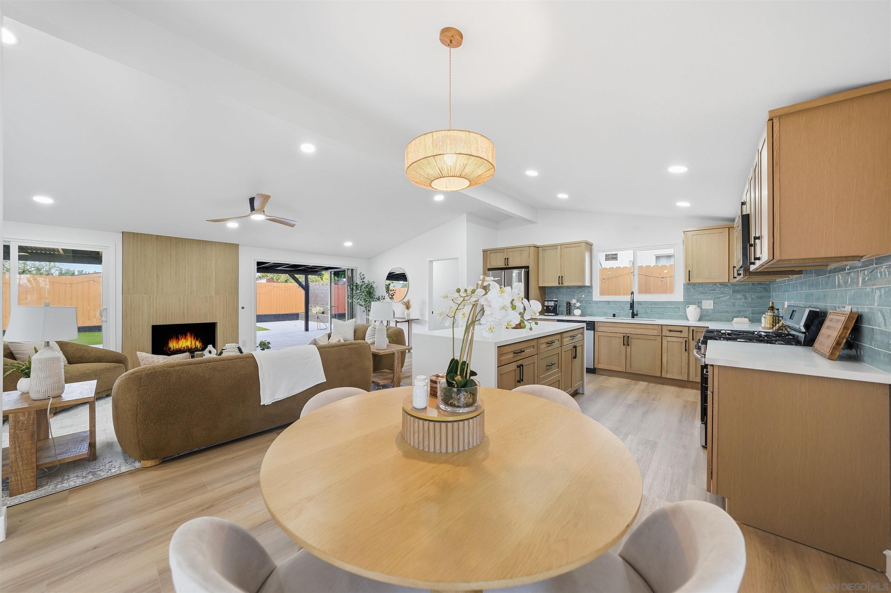 Detail Gallery Image 19 of 40 For 2828  Mission Village, San Diego,  CA 92123 - 4 Beds | 2 Baths