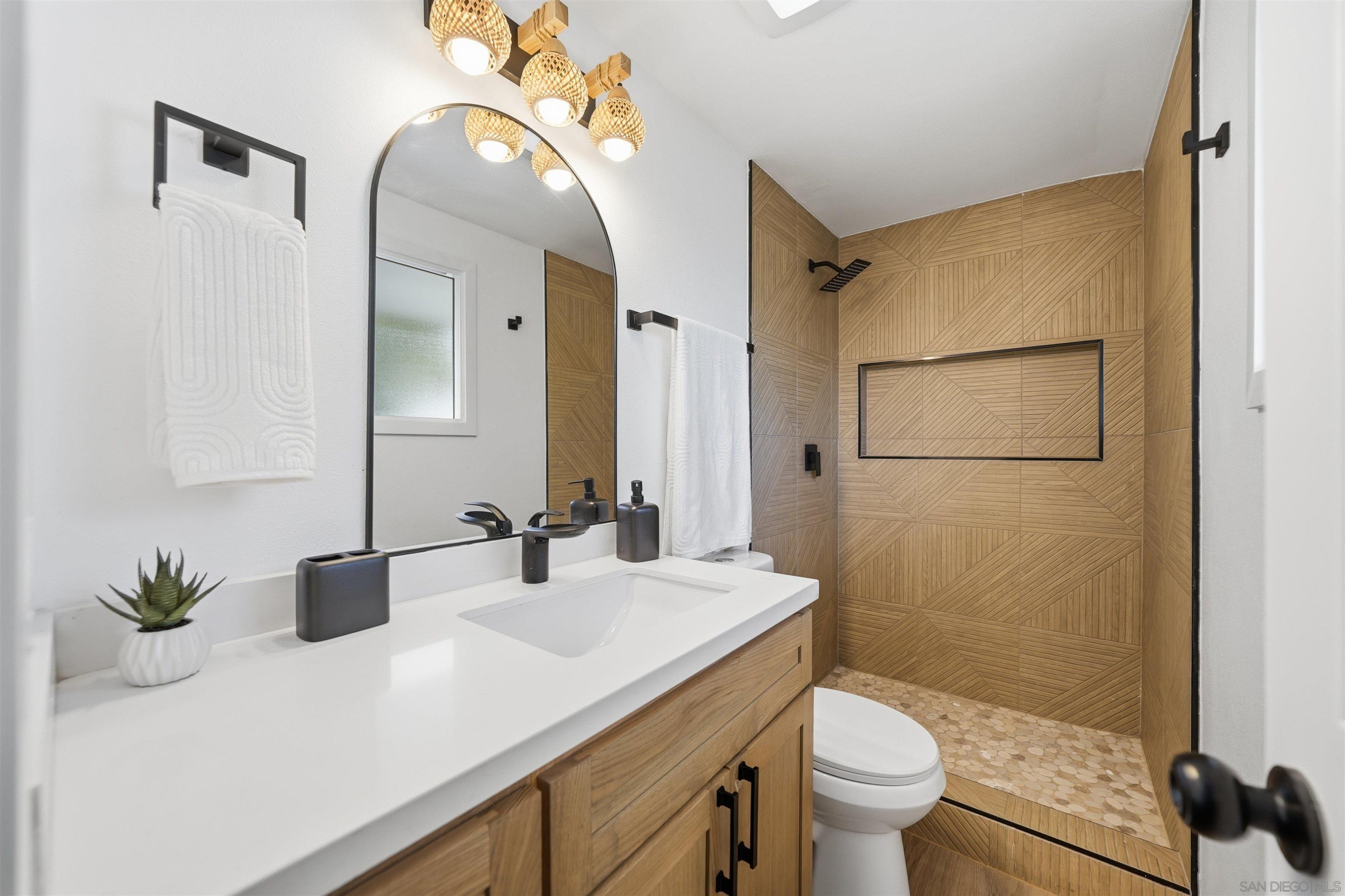 Detail Gallery Image 27 of 40 For 2828  Mission Village, San Diego,  CA 92123 - 4 Beds | 2 Baths