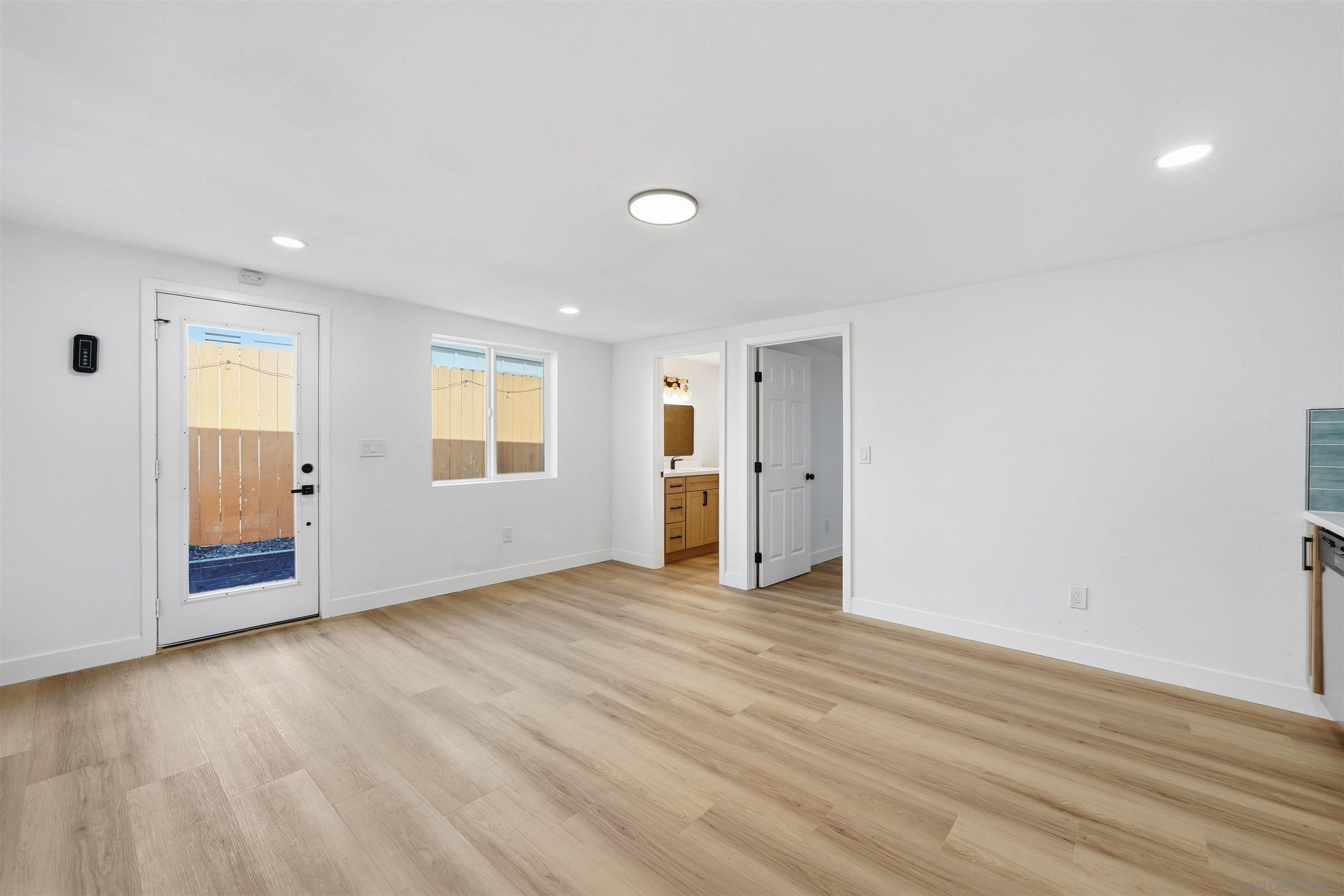 Detail Gallery Image 31 of 40 For 2828  Mission Village, San Diego,  CA 92123 - 4 Beds | 2 Baths