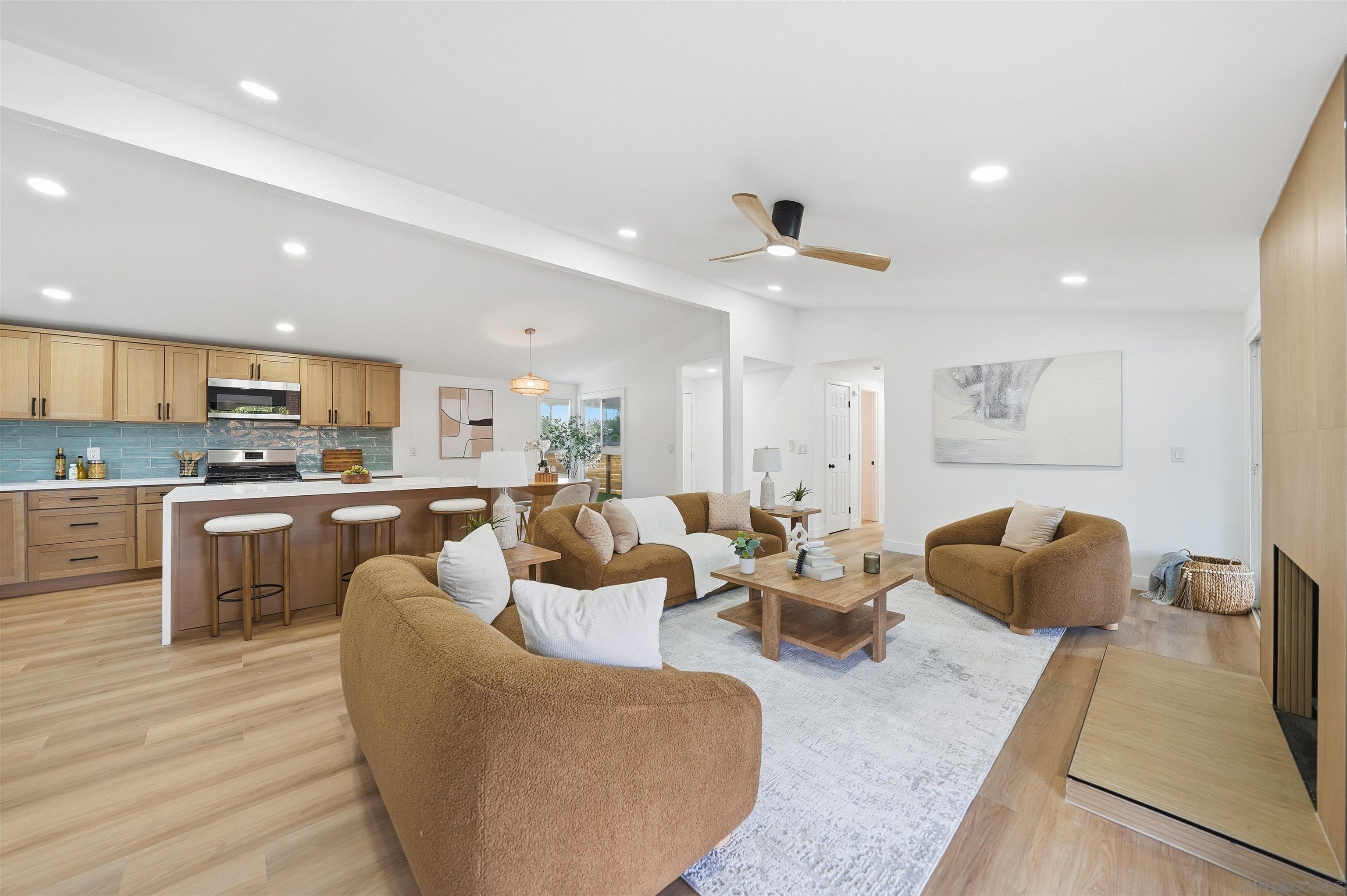 Detail Gallery Image 5 of 40 For 2828  Mission Village, San Diego,  CA 92123 - 4 Beds | 2 Baths