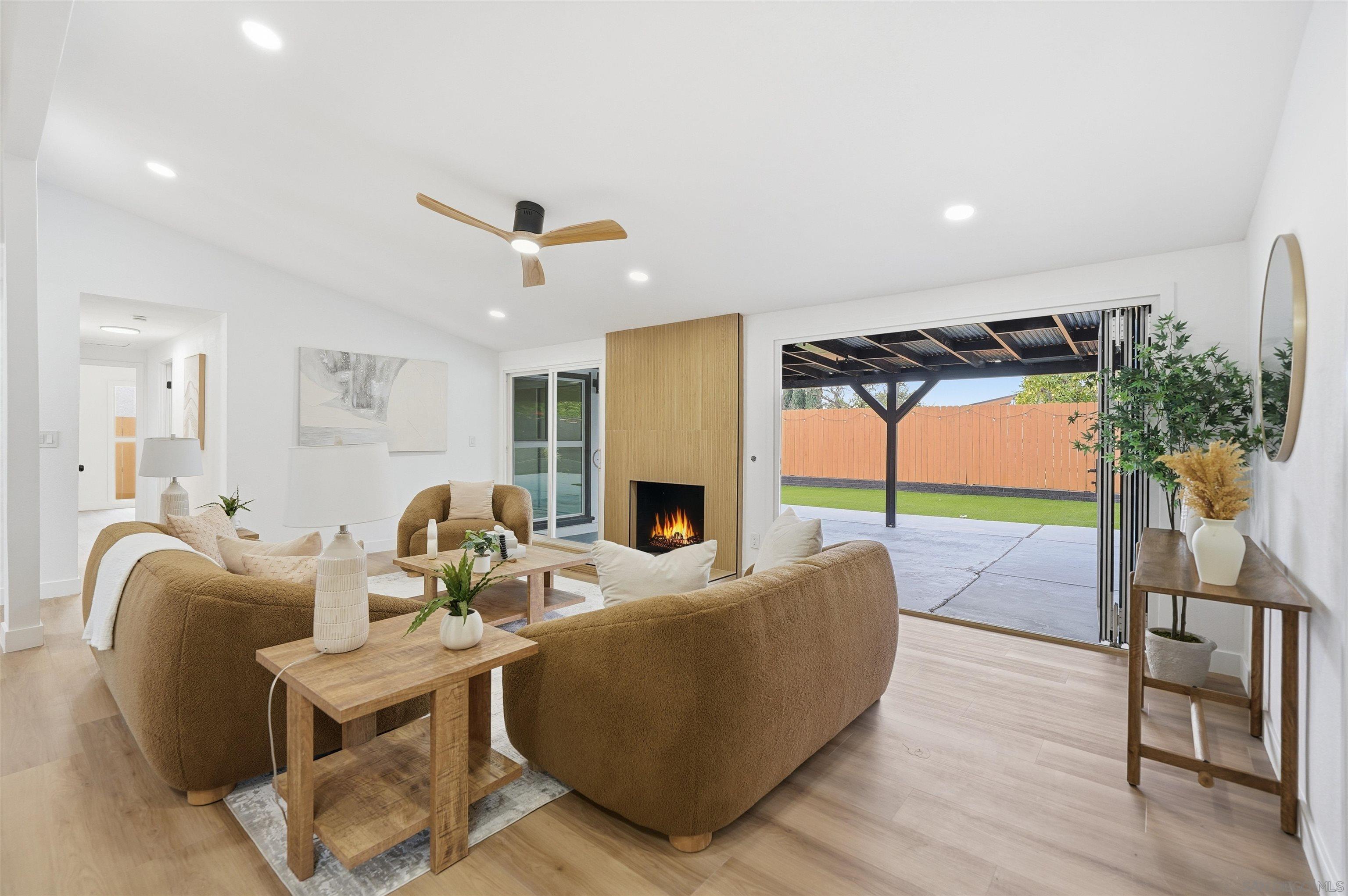 Detail Gallery Image 7 of 40 For 2828  Mission Village, San Diego,  CA 92123 - 4 Beds | 2 Baths