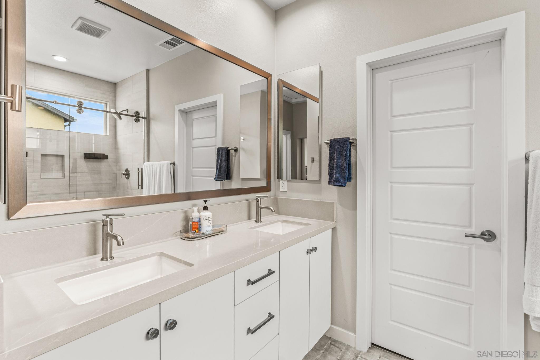 Detail Gallery Image 16 of 26 For 10519  Coupland, San Diego,  CA 92126 - 2 Beds | 2/1 Baths