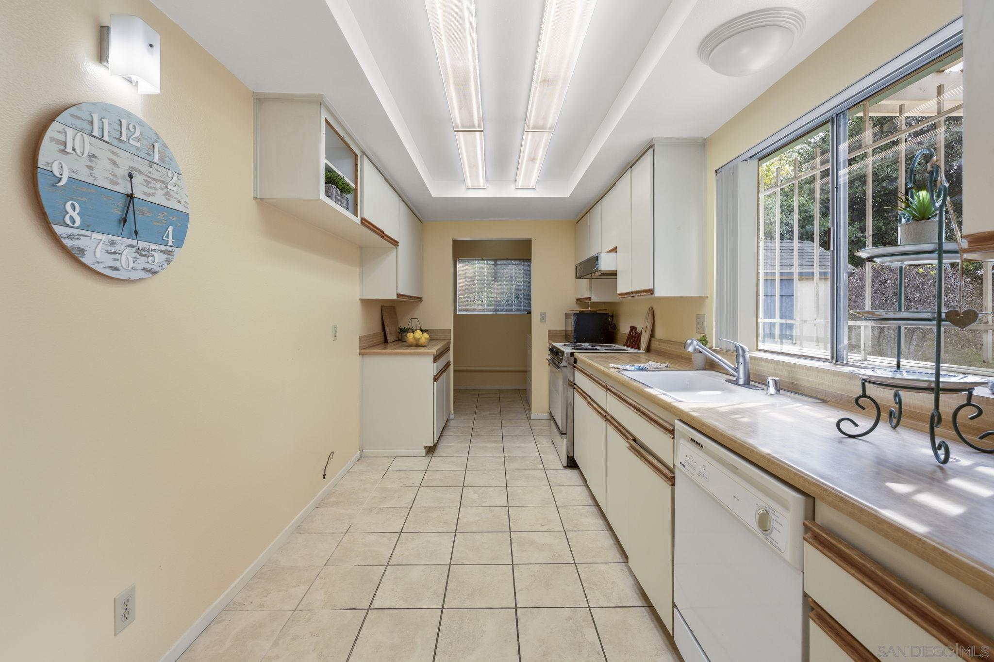 Detail Gallery Image 19 of 41 For 1014 E Bel Air Drive, Vista,  CA 92084 - 2 Beds | 2 Baths