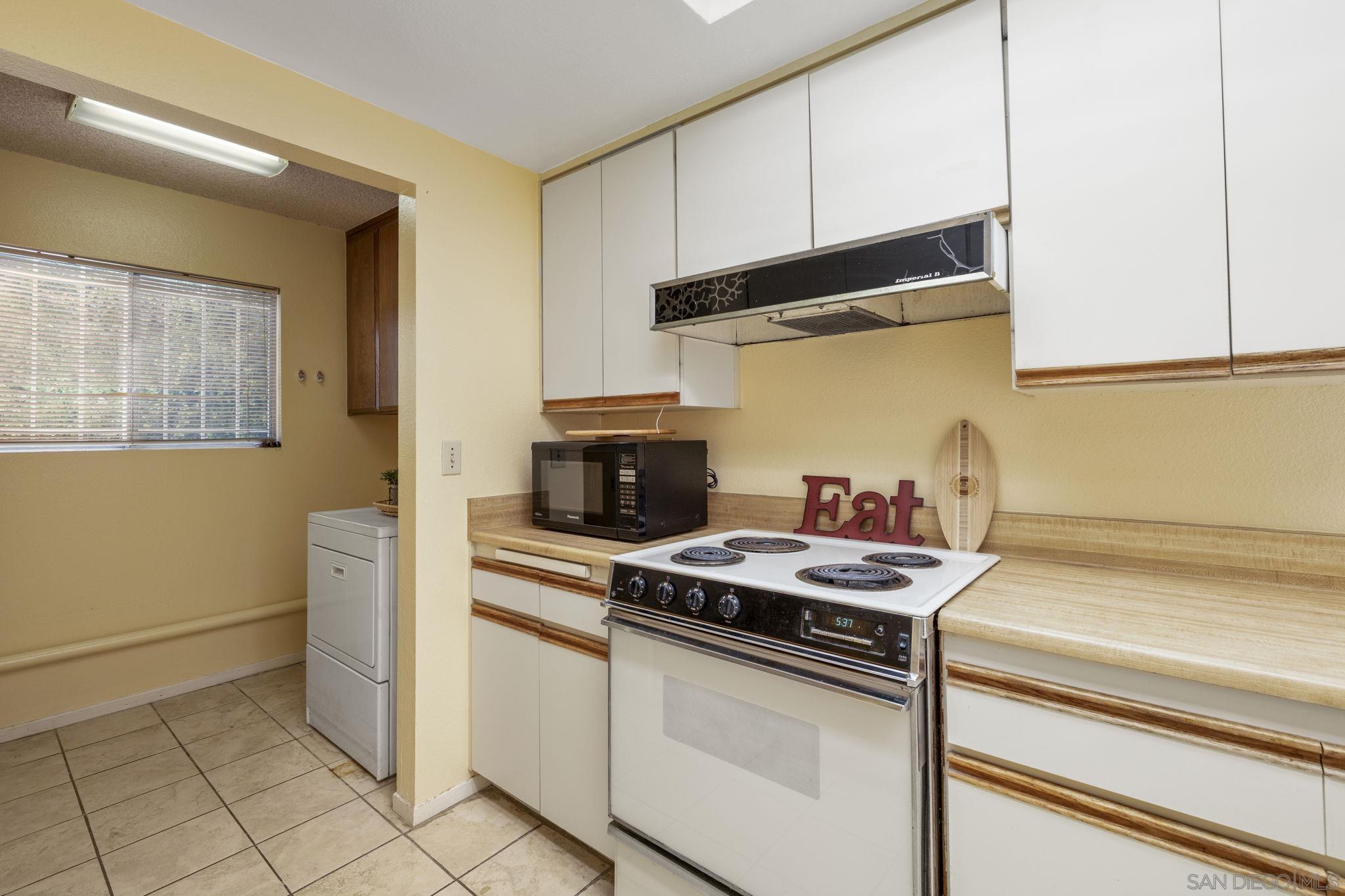 Detail Gallery Image 21 of 41 For 1014 E Bel Air Drive, Vista,  CA 92084 - 2 Beds | 2 Baths