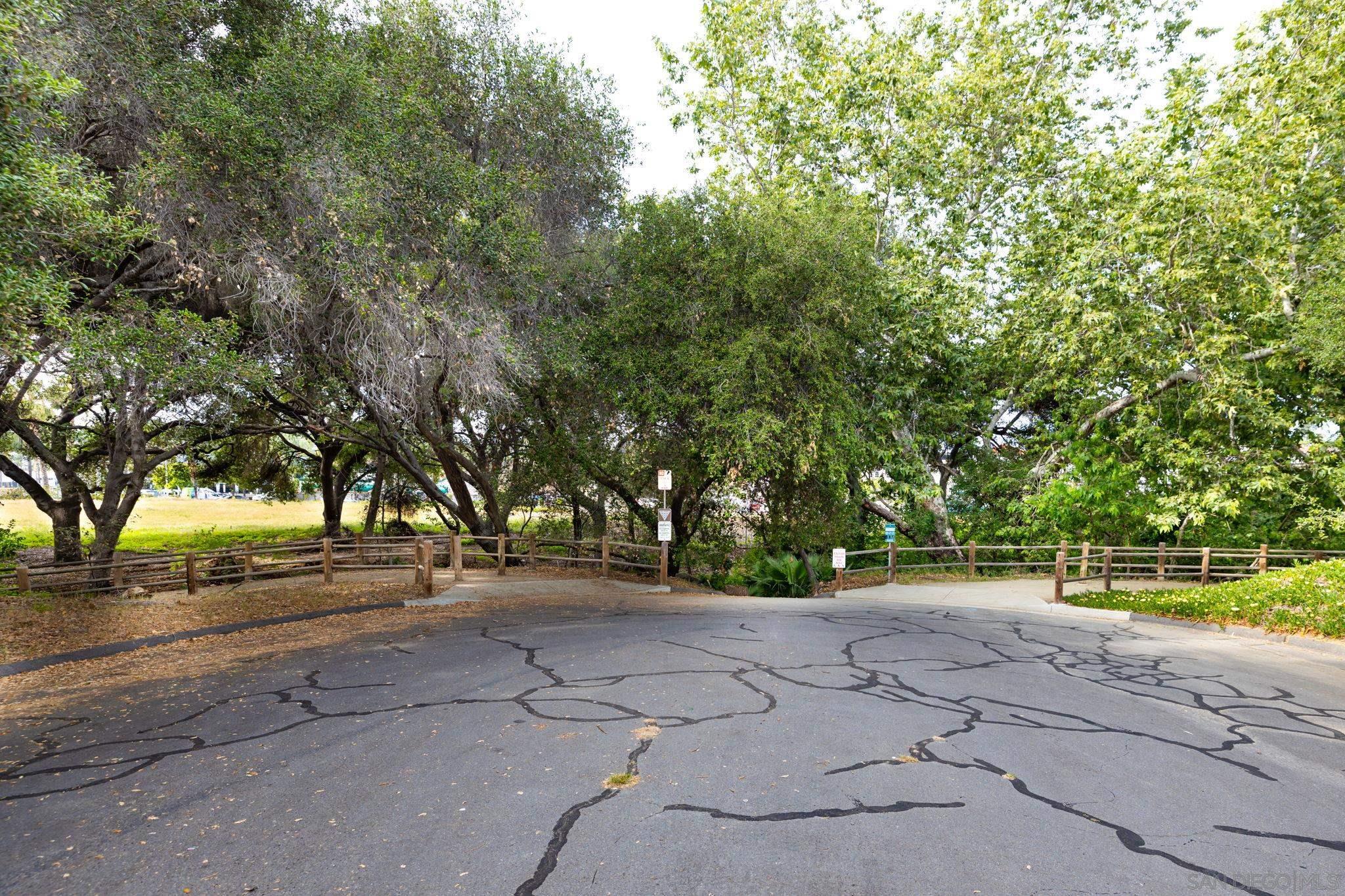 Detail Gallery Image 33 of 41 For 1014 E Bel Air Drive, Vista,  CA 92084 - 2 Beds | 2 Baths