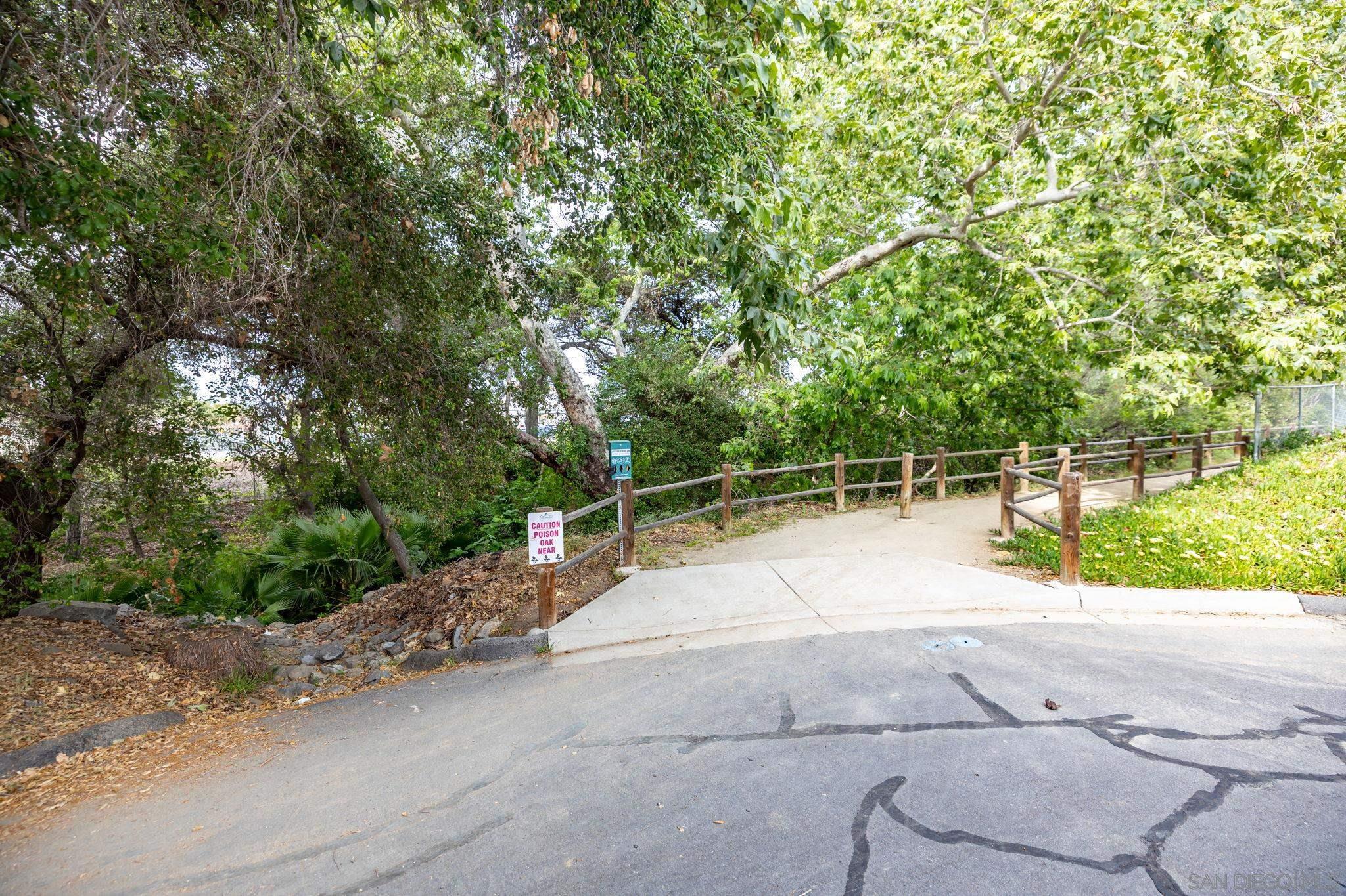 Detail Gallery Image 34 of 41 For 1014 E Bel Air Drive, Vista,  CA 92084 - 2 Beds | 2 Baths