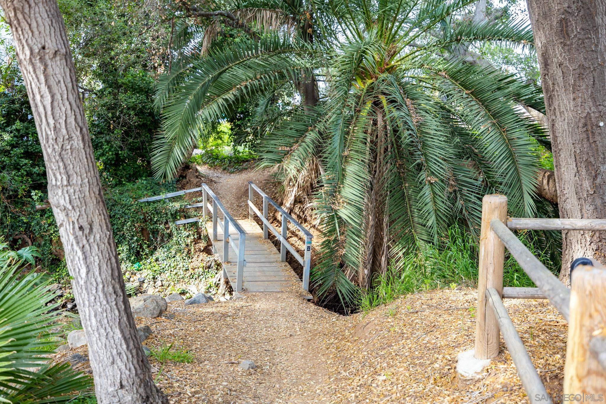 Detail Gallery Image 37 of 41 For 1014 E Bel Air Drive, Vista,  CA 92084 - 2 Beds | 2 Baths