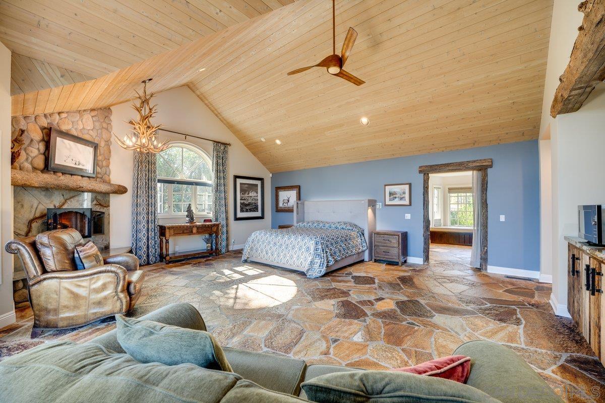 Detail Gallery Image 15 of 75 For 1  Rolling View, Fallbrook,  CA 92028 - 5 Beds | 5/1 Baths