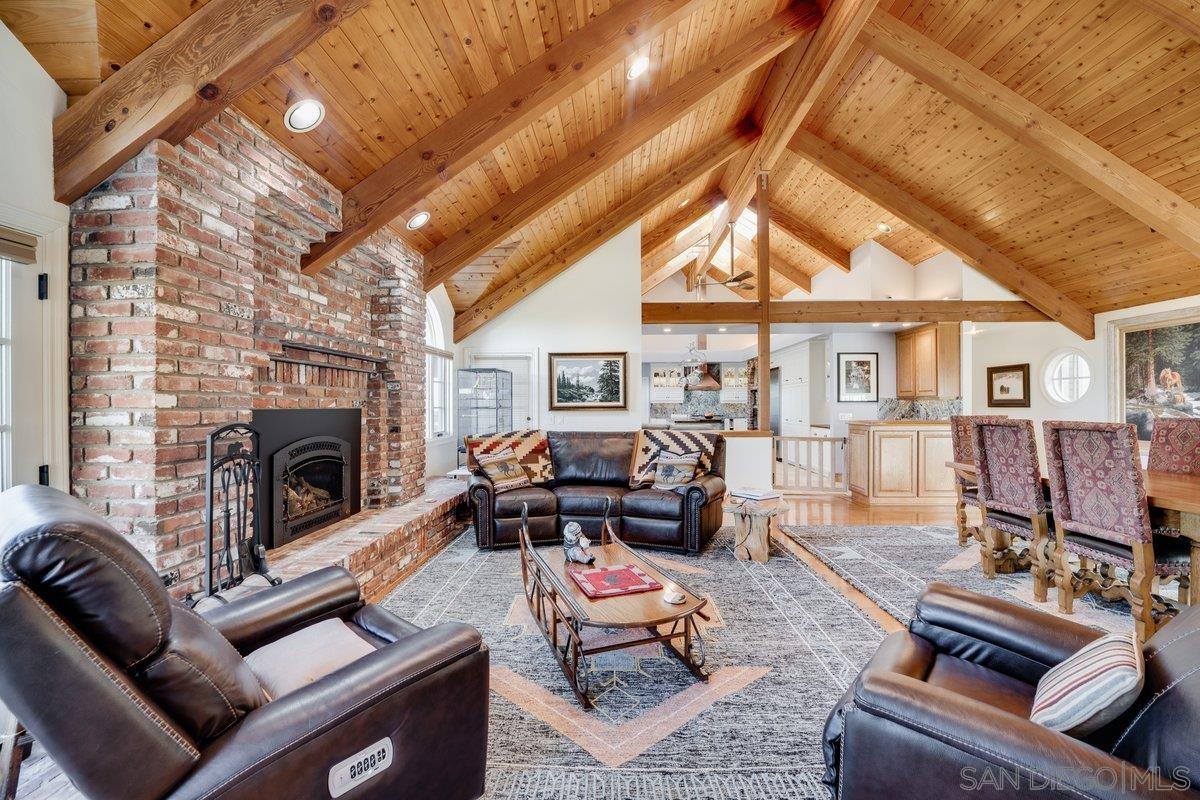 Detail Gallery Image 25 of 75 For 1  Rolling View, Fallbrook,  CA 92028 - 5 Beds | 5/1 Baths