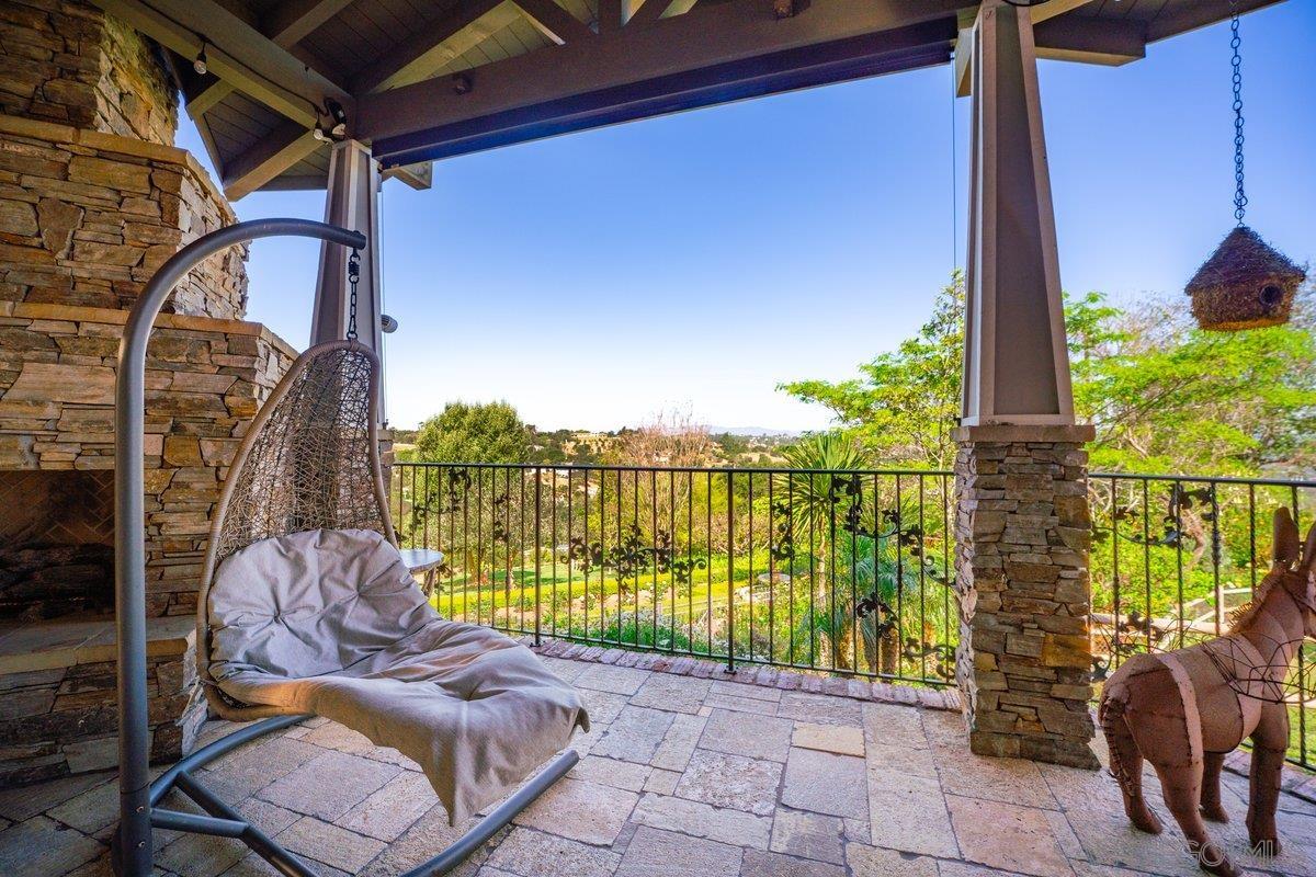 Detail Gallery Image 33 of 75 For 1  Rolling View, Fallbrook,  CA 92028 - 5 Beds | 5/1 Baths