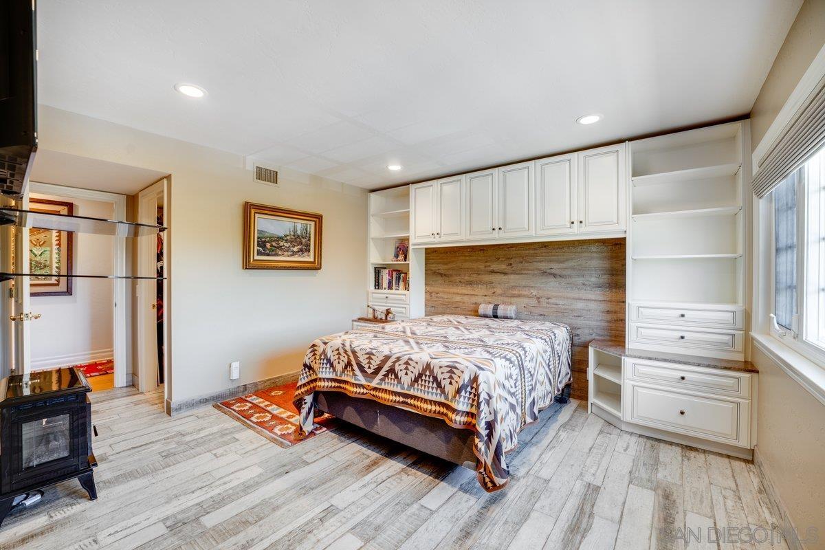 Detail Gallery Image 38 of 75 For 1  Rolling View, Fallbrook,  CA 92028 - 5 Beds | 5/1 Baths