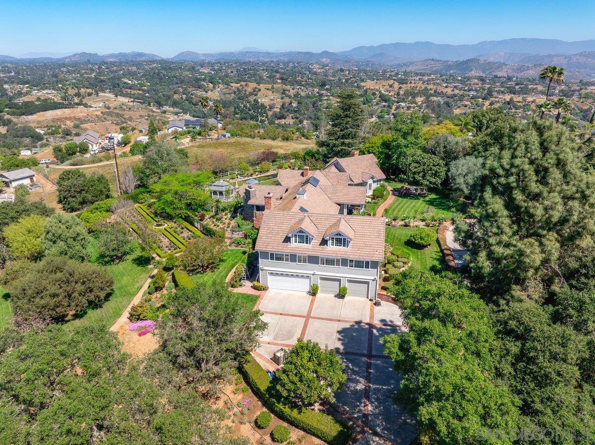 Detail Gallery Image 67 of 75 For 1  Rolling View, Fallbrook,  CA 92028 - 5 Beds | 5/1 Baths