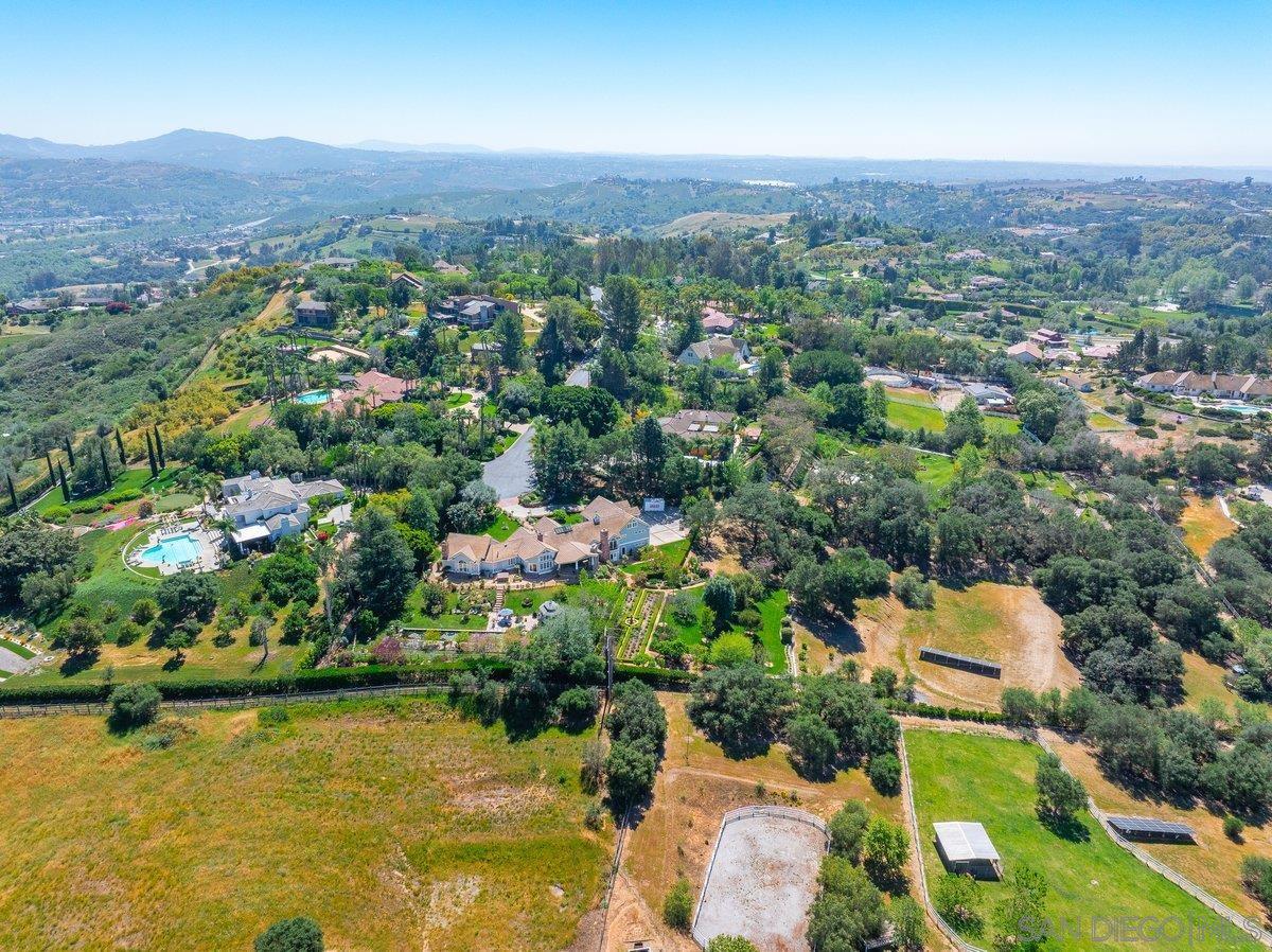 Detail Gallery Image 71 of 75 For 1  Rolling View, Fallbrook,  CA 92028 - 5 Beds | 5/1 Baths