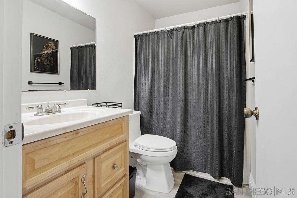 Detail Gallery Image 16 of 33 For 9418  Twin Trails Dr  #102,  San Diego,  CA 92129 - 2 Beds | 2 Baths
