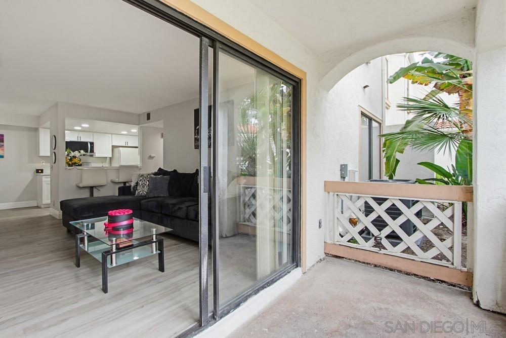 Detail Gallery Image 21 of 33 For 9418  Twin Trails Dr  #102,  San Diego,  CA 92129 - 2 Beds | 2 Baths