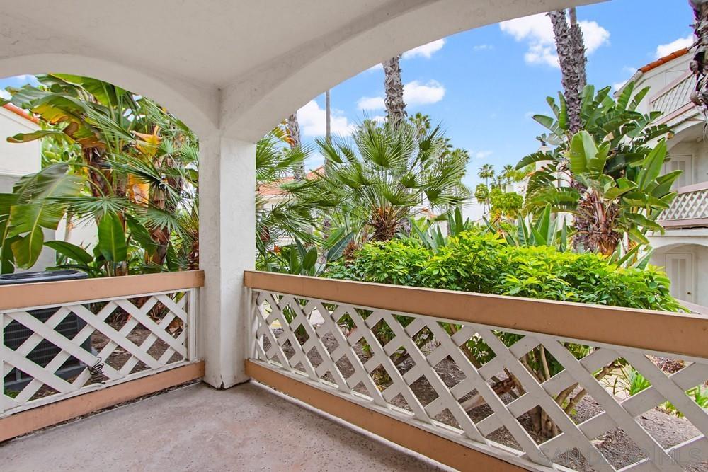 Detail Gallery Image 22 of 33 For 9418  Twin Trails Dr  #102,  San Diego,  CA 92129 - 2 Beds | 2 Baths