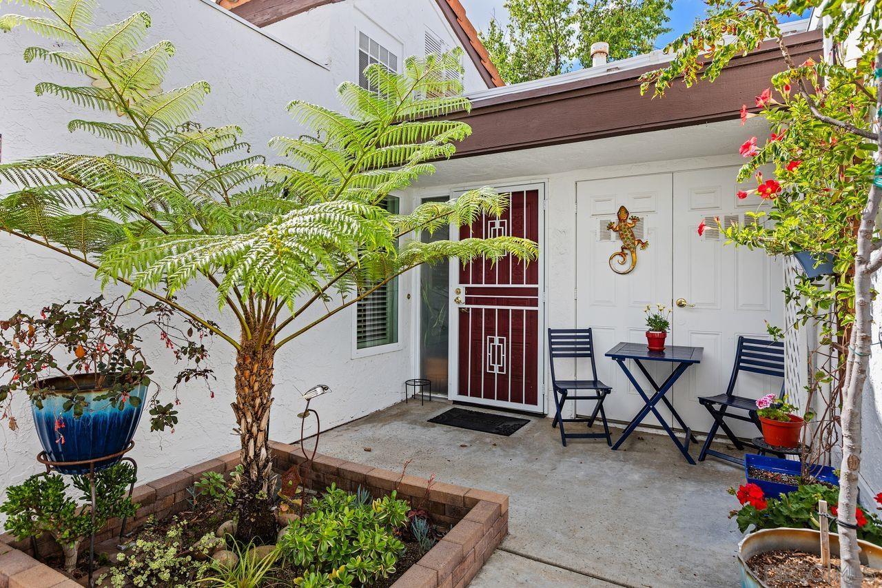 Detail Gallery Image 3 of 45 For 16410  Caminito Vecinos  #137,  San Diego,  CA 92128 - 2 Beds | 2 Baths