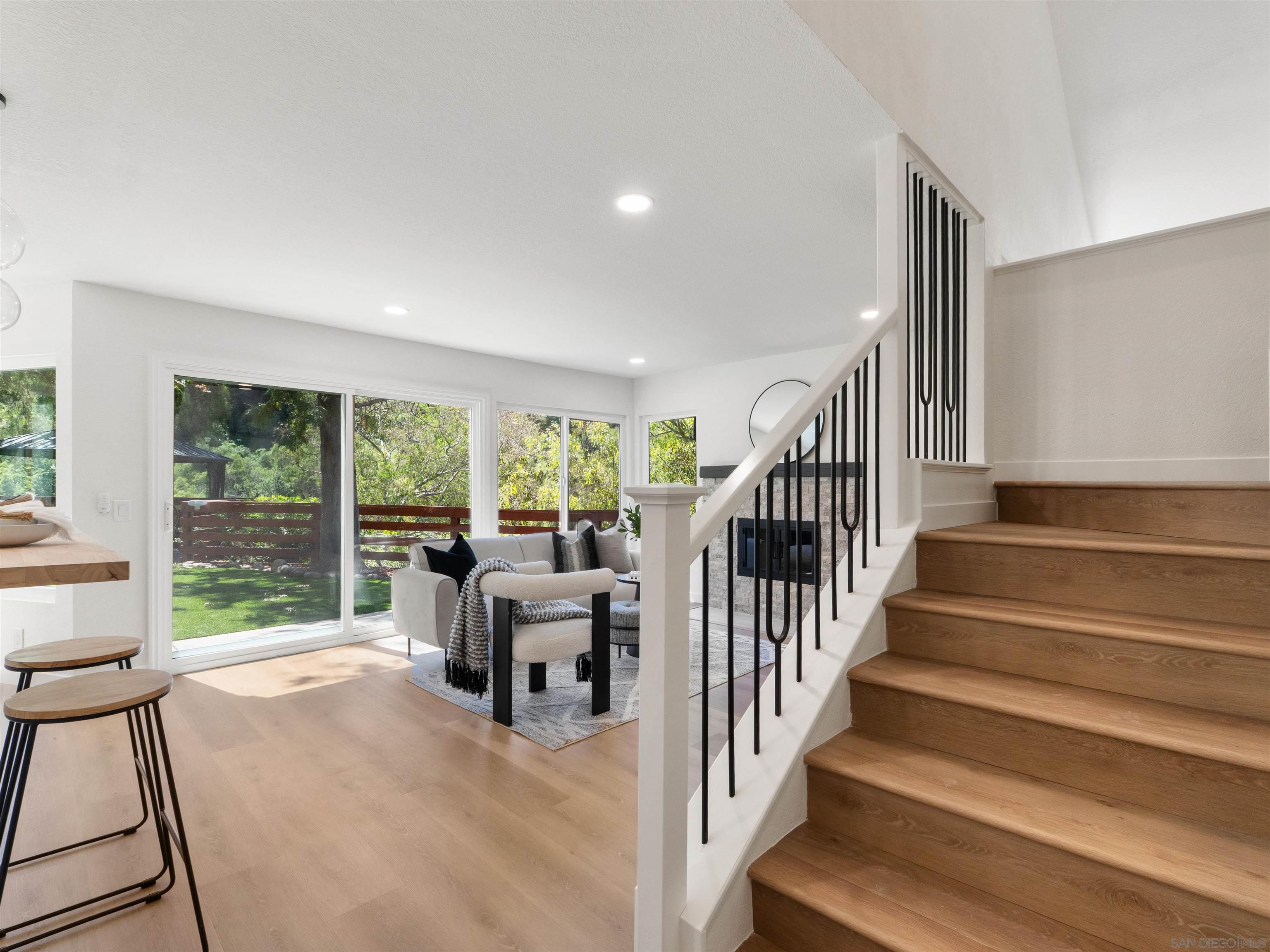 Detail Gallery Image 18 of 40 For 2277  Dunstan, Oceanside,  CA 92054 - 3 Beds | 2/1 Baths