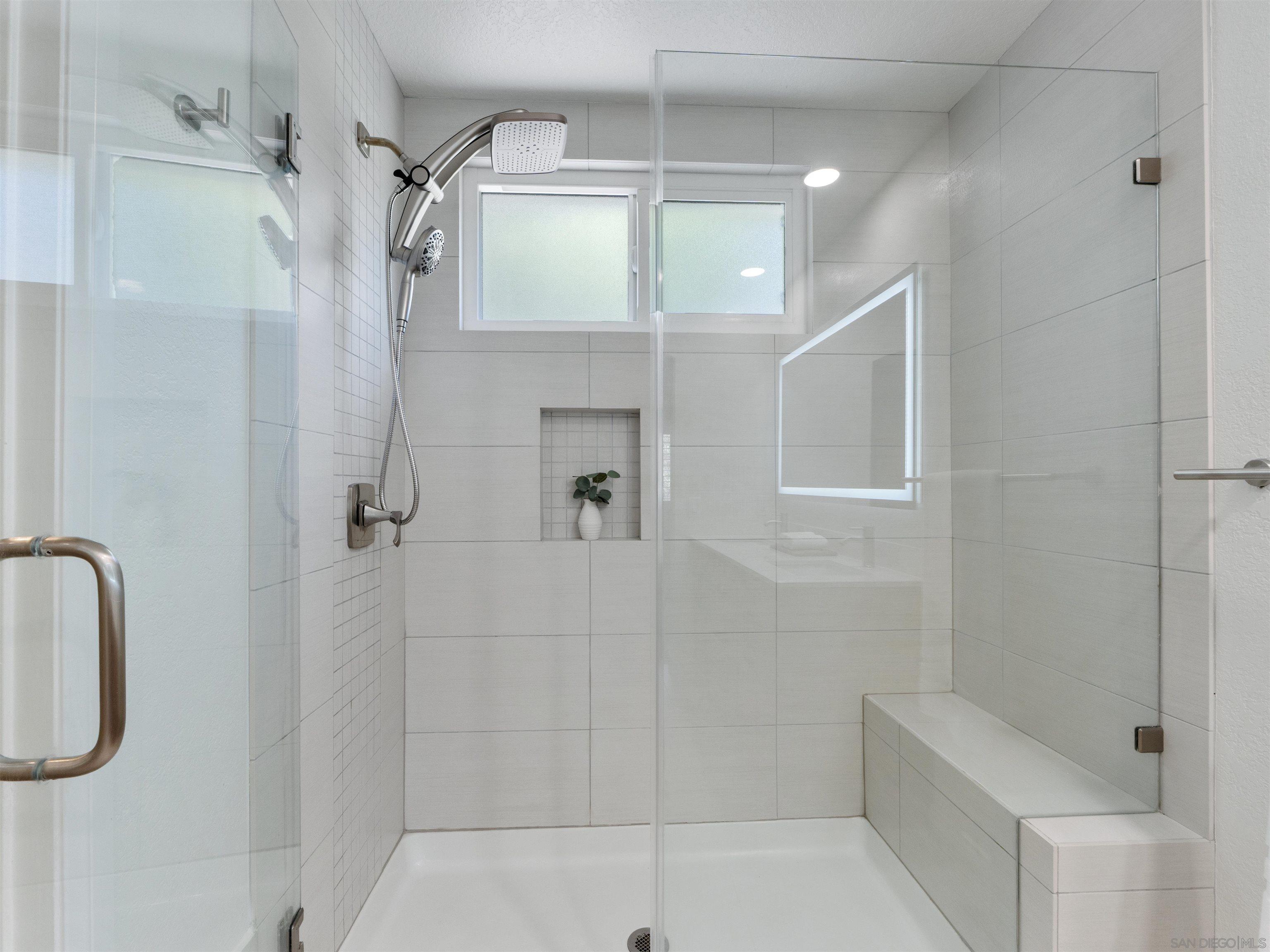 Detail Gallery Image 23 of 40 For 2277  Dunstan, Oceanside,  CA 92054 - 3 Beds | 2/1 Baths